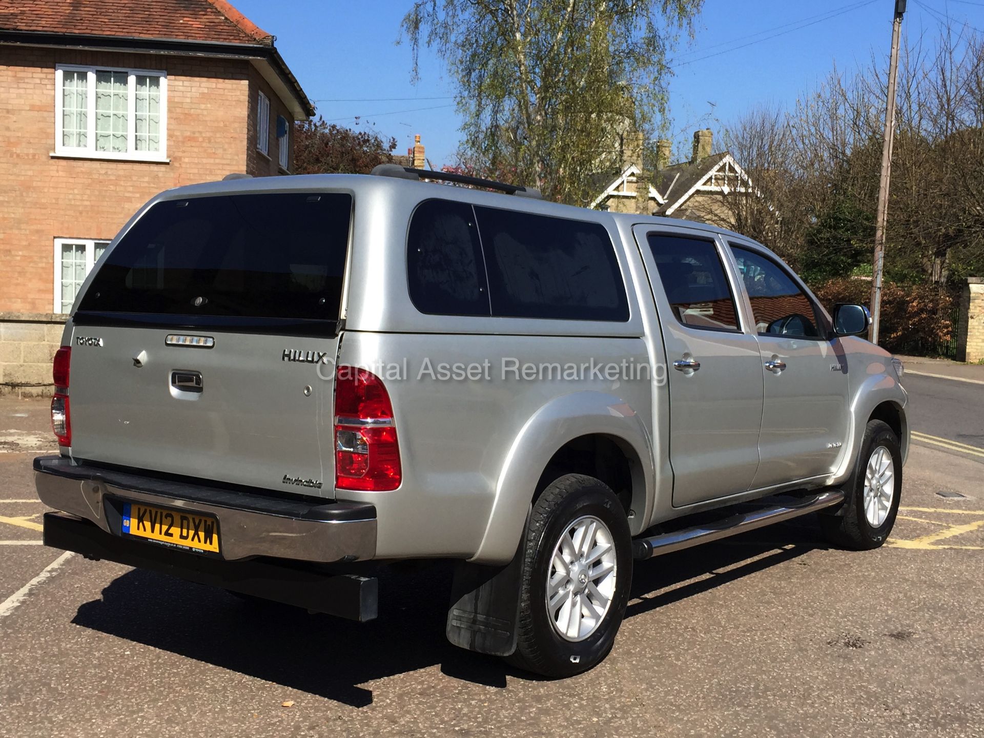 TOYOTA HILUX 'INVINCIBLE' 3.0 D-4D (2012 - 12 REG) **1 COMPANY OWNER - FULL HISTORY - NO VAT** - Image 5 of 19