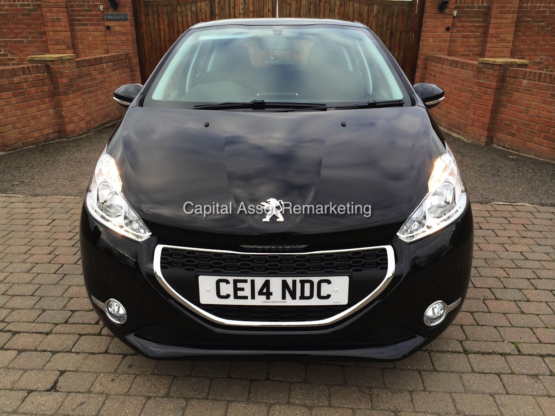 PEUGEOT 208 1.4 HDI 'ACTIVE' 5 DOOR (2014 - 14 REG)  **OWNED BY PEUGEOT FROM NEW** - Image 2 of 15