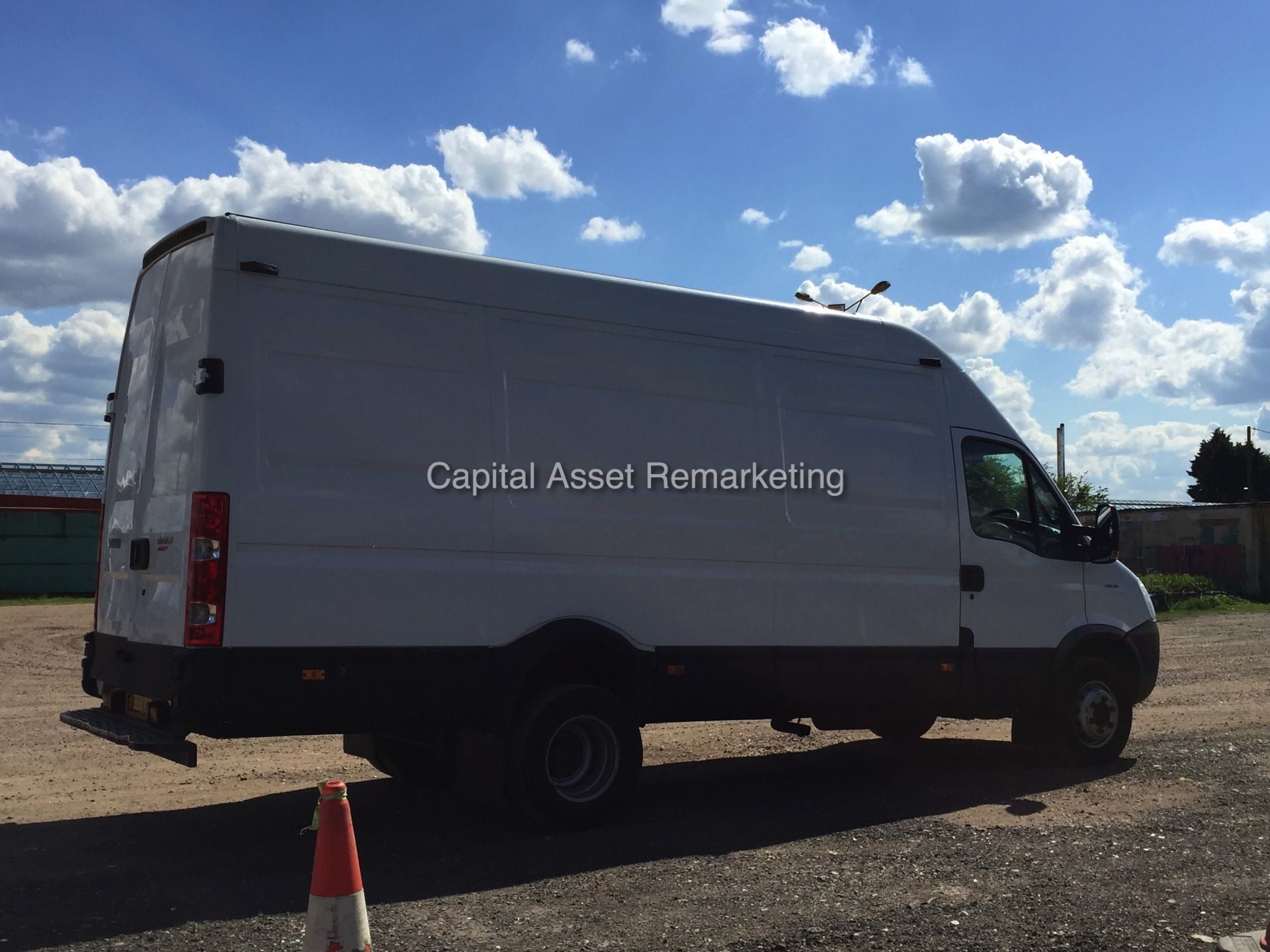 IVECO DAILY 65C18 3.0 HPT (2009 - 59 REG) LWB HI-ROOF  **1 OWNER FROM NEW - LOW MILES** - Image 8 of 19