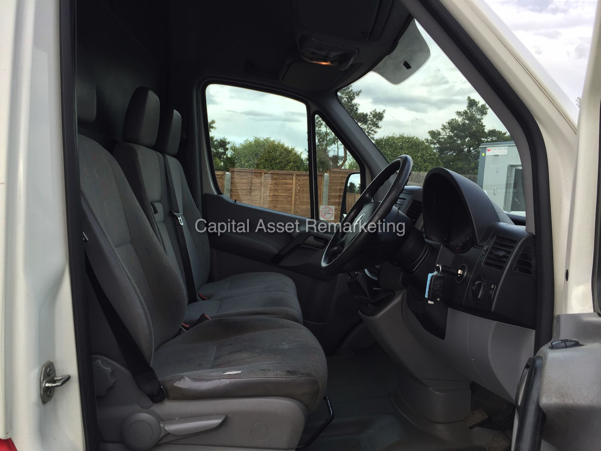 VW CRAFTER CR35 2.5 TDI 109 (2010 - 59 REG) LWB HI-ROOF (2.5 TDI - 109 BHP - 6 SPEED)  **NO VAT** - Image 9 of 17