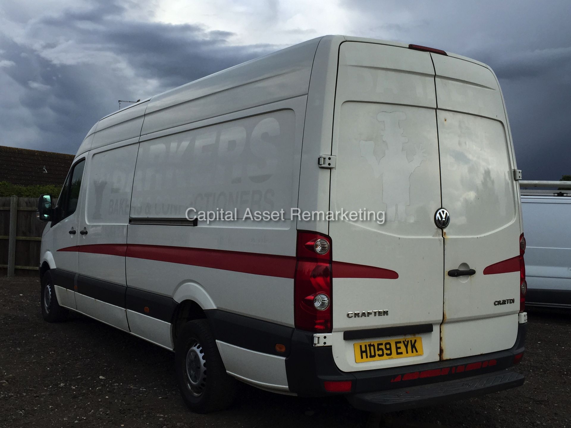 VW CRAFTER CR35 2.5 TDI 109 (2010 - 59 REG) LWB HI-ROOF (2.5 TDI - 109 BHP - 6 SPEED)  **NO VAT** - Image 5 of 17