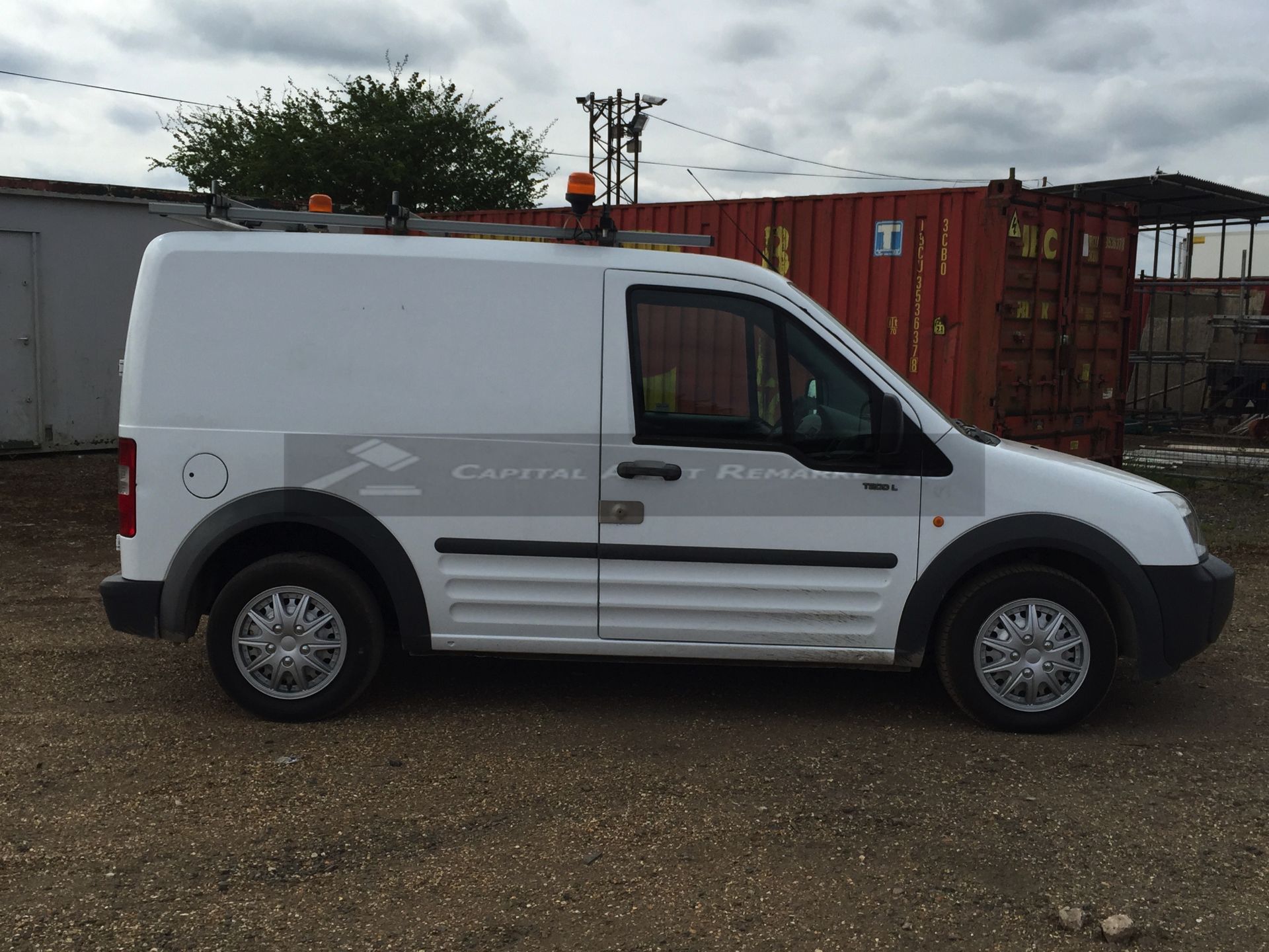 FORD TRANSIT CONNECT 1.8 TDCI (2007 - 57 REG)  **1 COMPANY OWNER - FULL SERVICE HISTORY** - Image 8 of 17