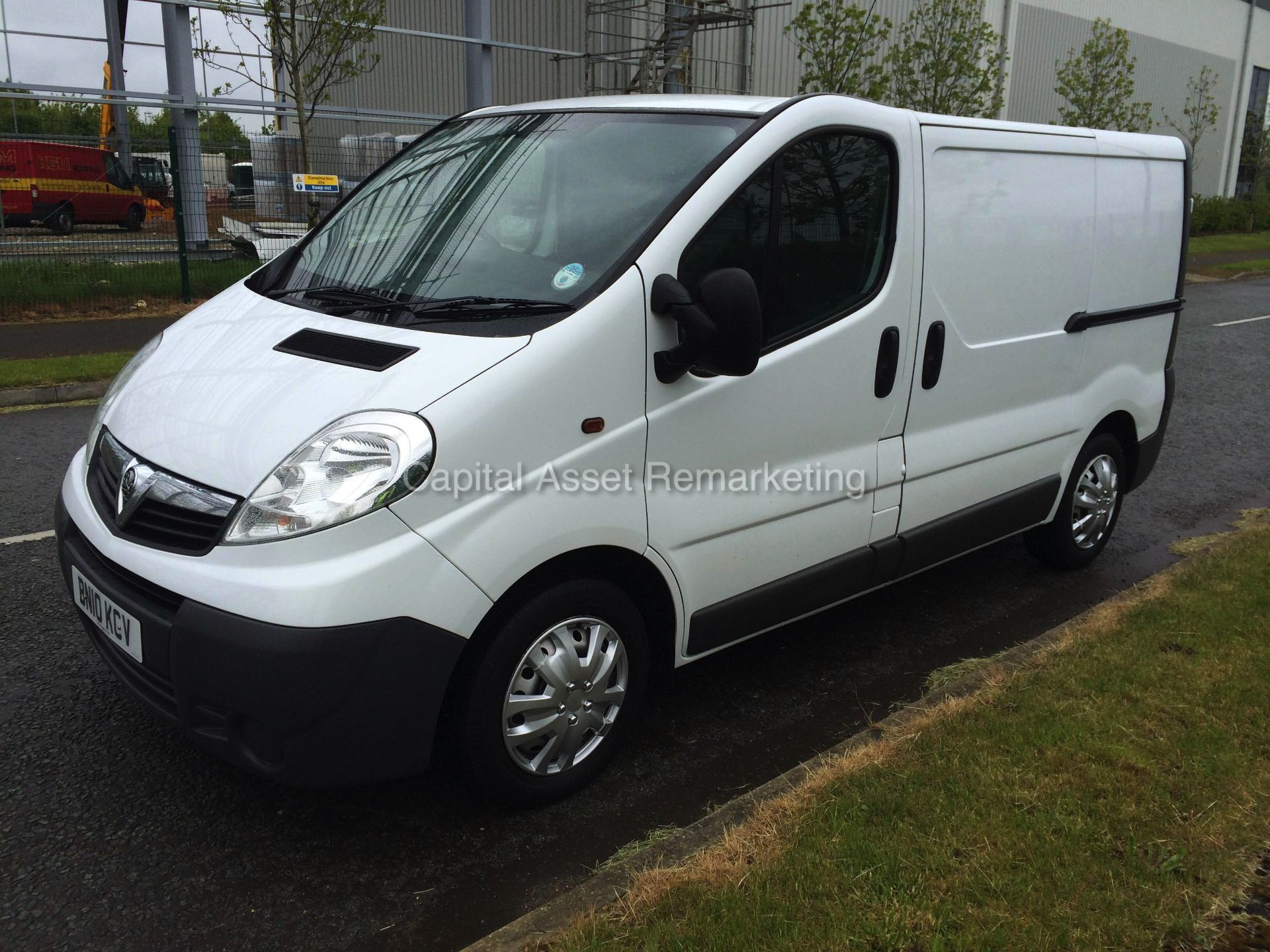 VAUXHALL VIVARO 2.0 CDTI SWB (2010 - 10 REG)  3+3 SEATS  **LOOK** - Image 3 of 13