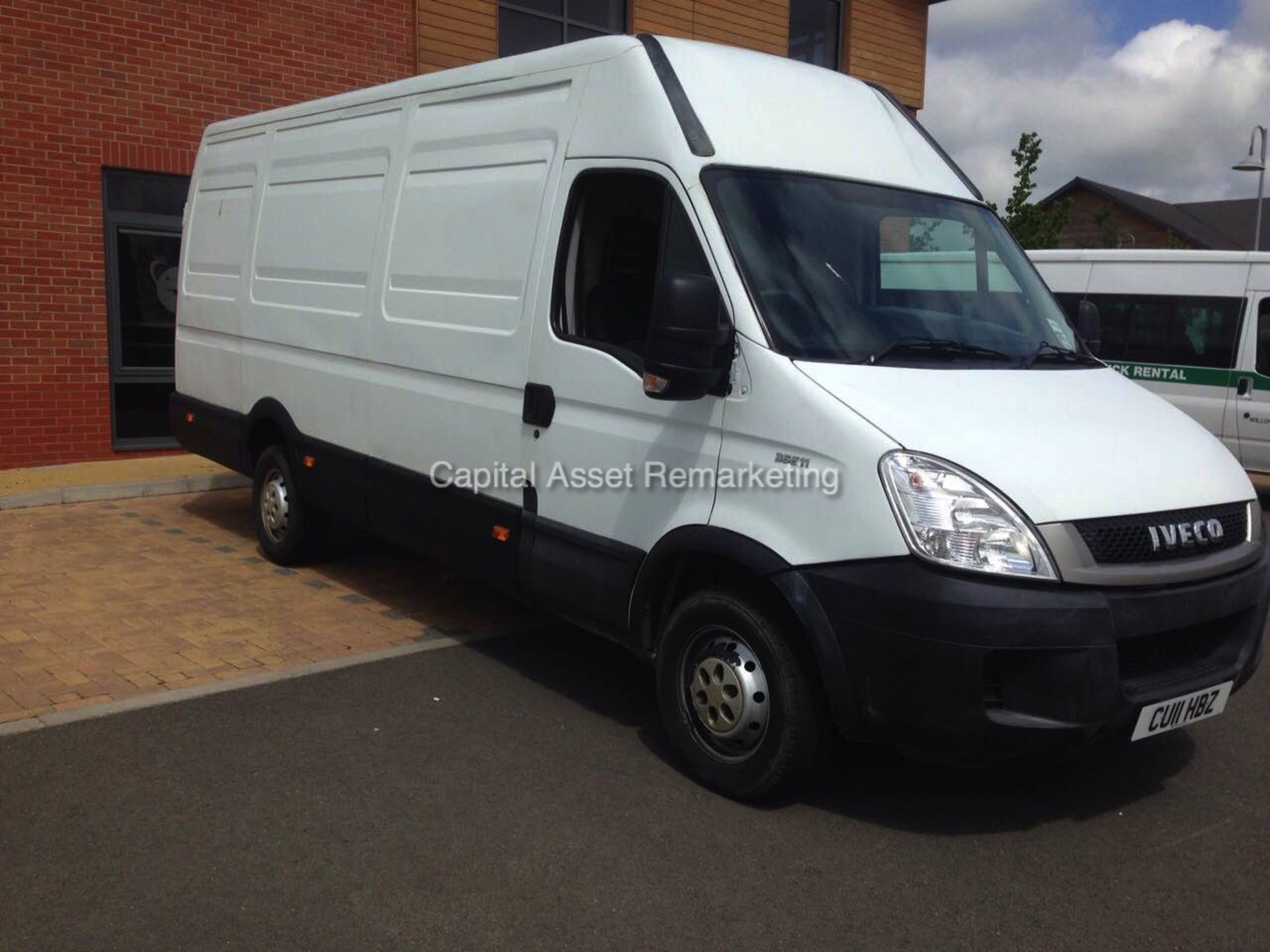 IVECO DAILY 35S11 2.3 HPI (2011 - 11 REG) LWB HI-ROOF  **58,800 MILES ONLY**