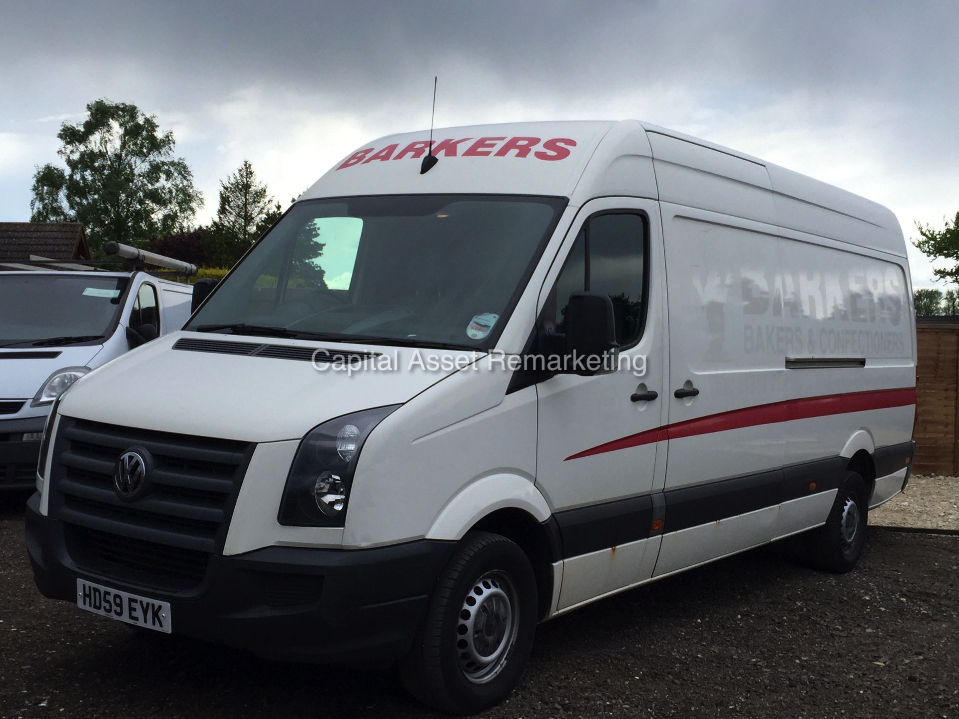 VW CRAFTER CR35 2.5 TDI 109 (2010 - 59 REG) LWB HI-ROOF (2.5 TDI - 109 BHP - 6 SPEED)  **NO VAT** - Image 3 of 17