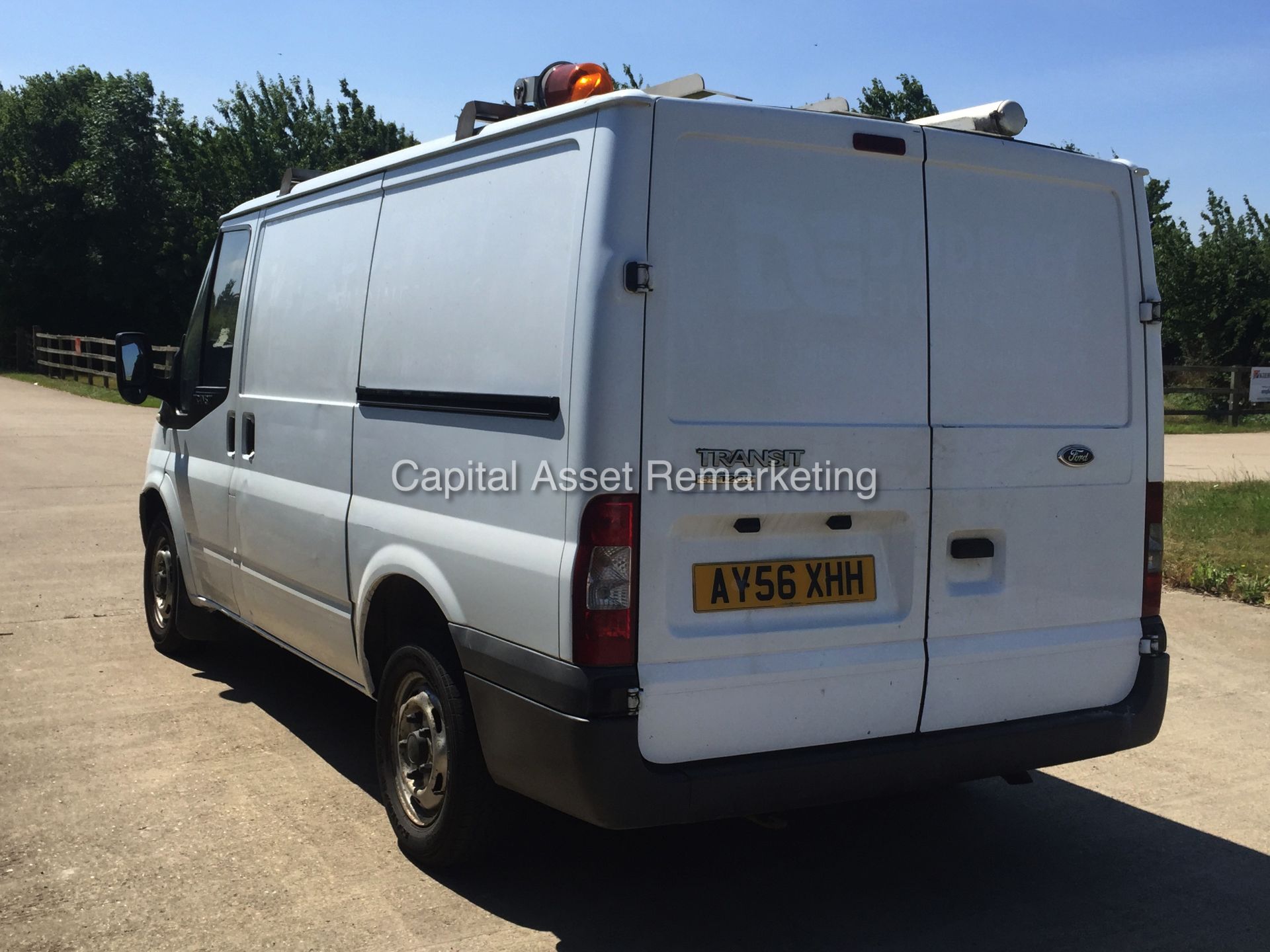 FORD TRANSIT 85 T260S FWD (2006 - 56 REG)   **NO VAT TO PAY - SAVE 20%** - Image 4 of 16