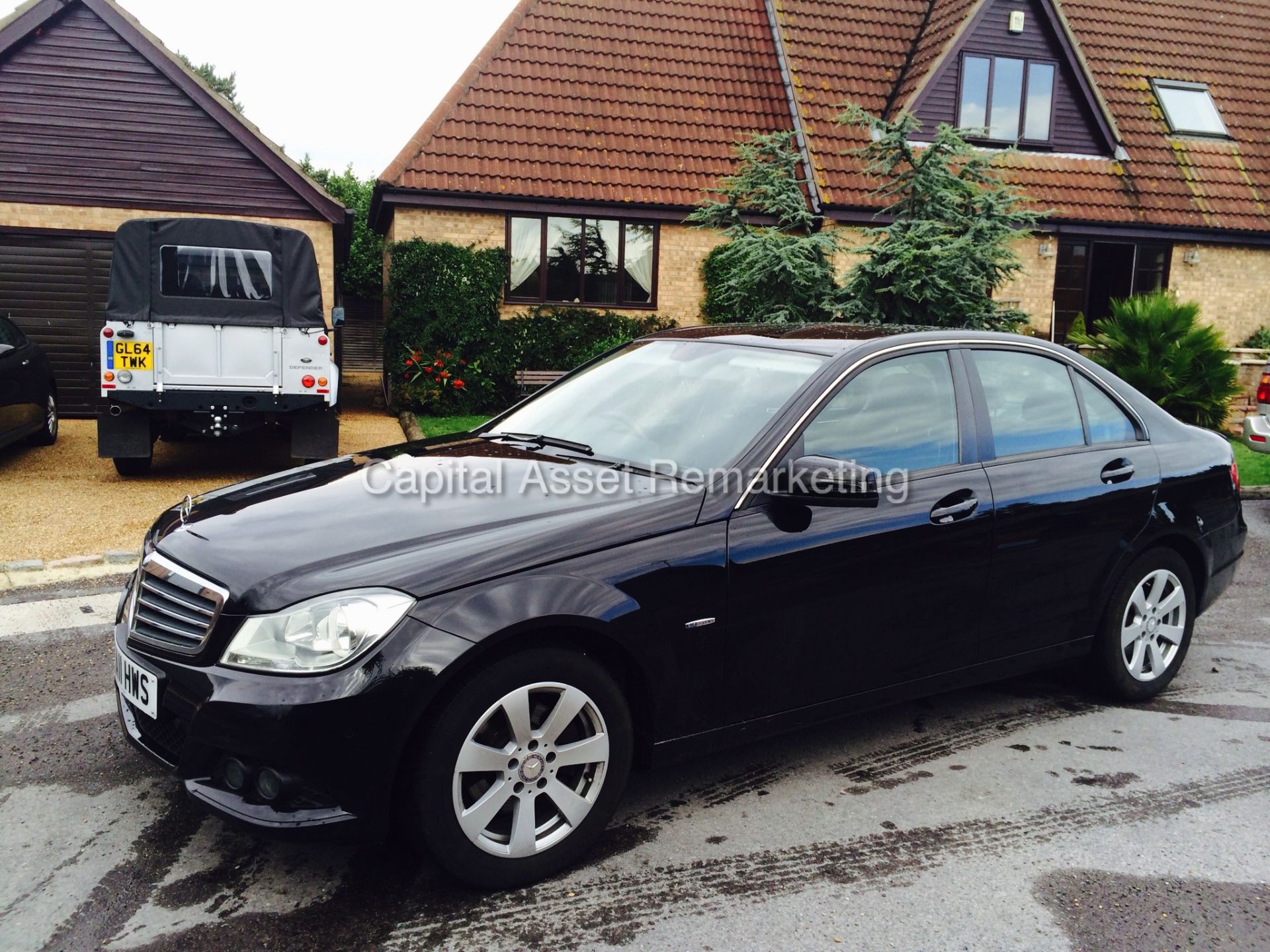 MERCEDES C220 CDI SE (2011 - 11 REG)  204 BHP 'BLUE EFFICIENCY' COMMAND SAT-NAV  **MERCEDES DIRECT**