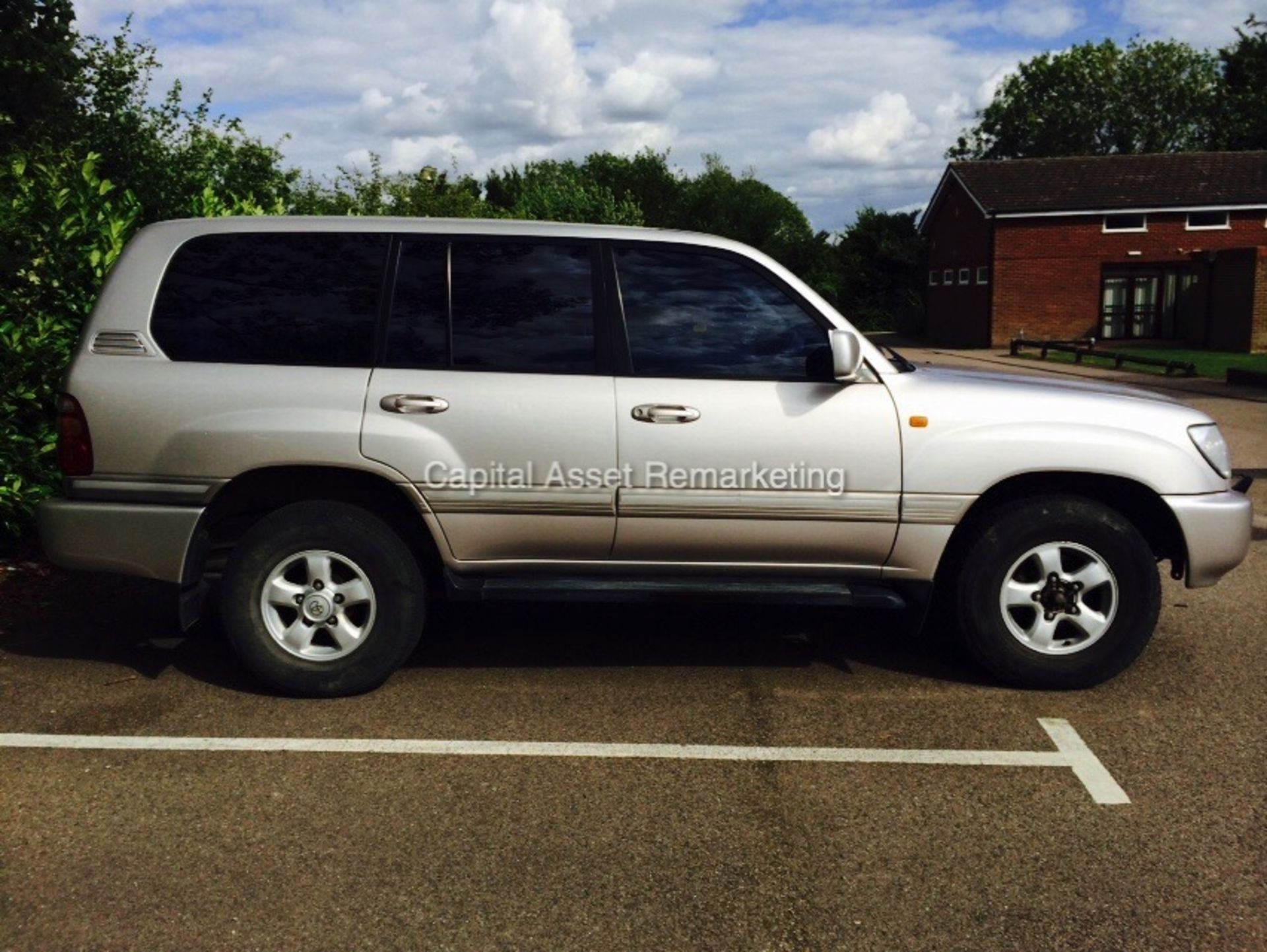 TOYOTA LANDCRUISER 'AMAZON' GX (2000 - X REG) 4.2 TD - LEATHER - MANUAL  (NO VAT - SAVE 20%) - Image 6 of 17