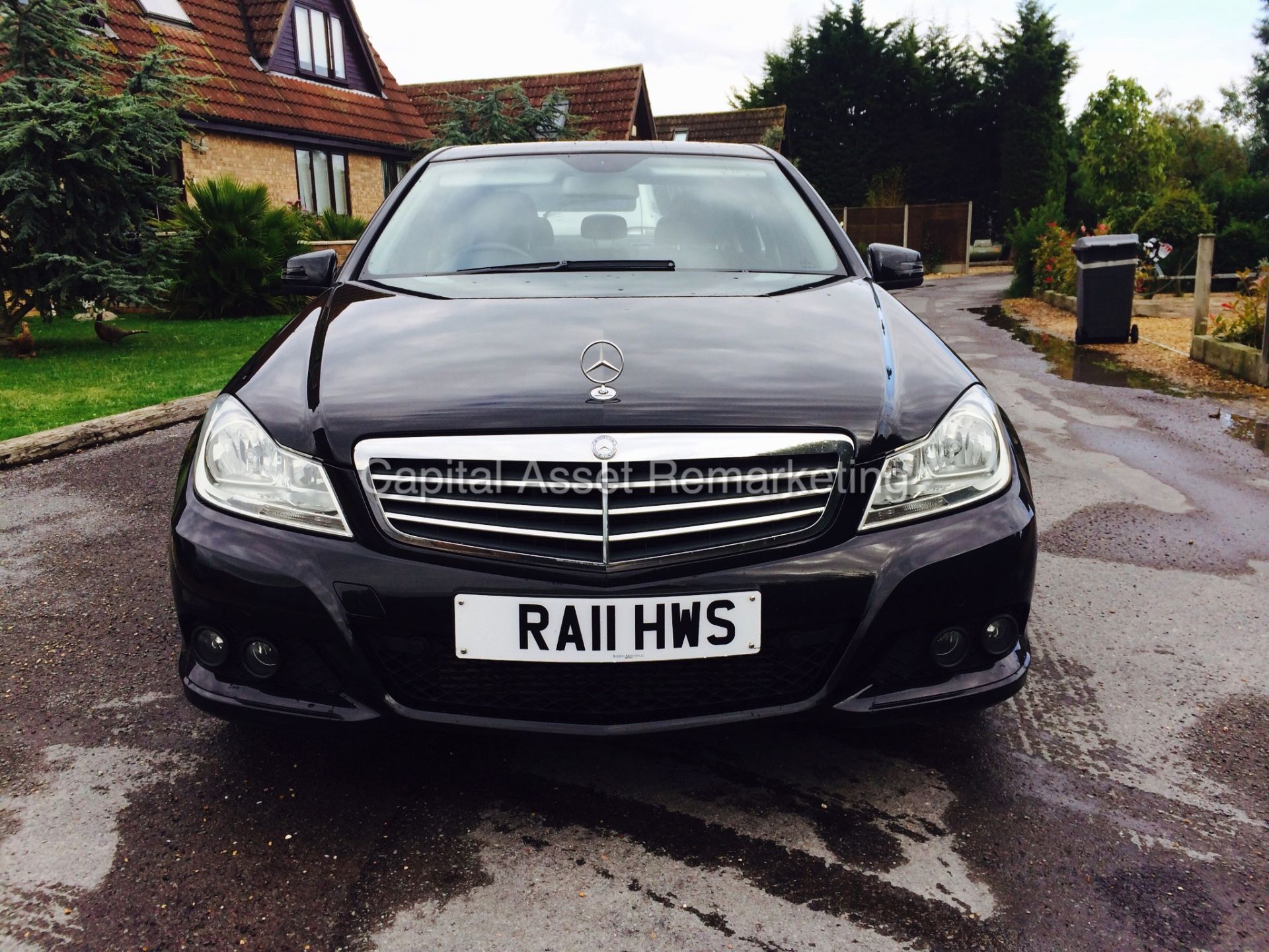 MERCEDES C220 CDI SE (2011 - 11 REG)  204 BHP 'BLUE EFFICIENCY' COMMAND SAT-NAV  **MERCEDES DIRECT** - Image 2 of 16