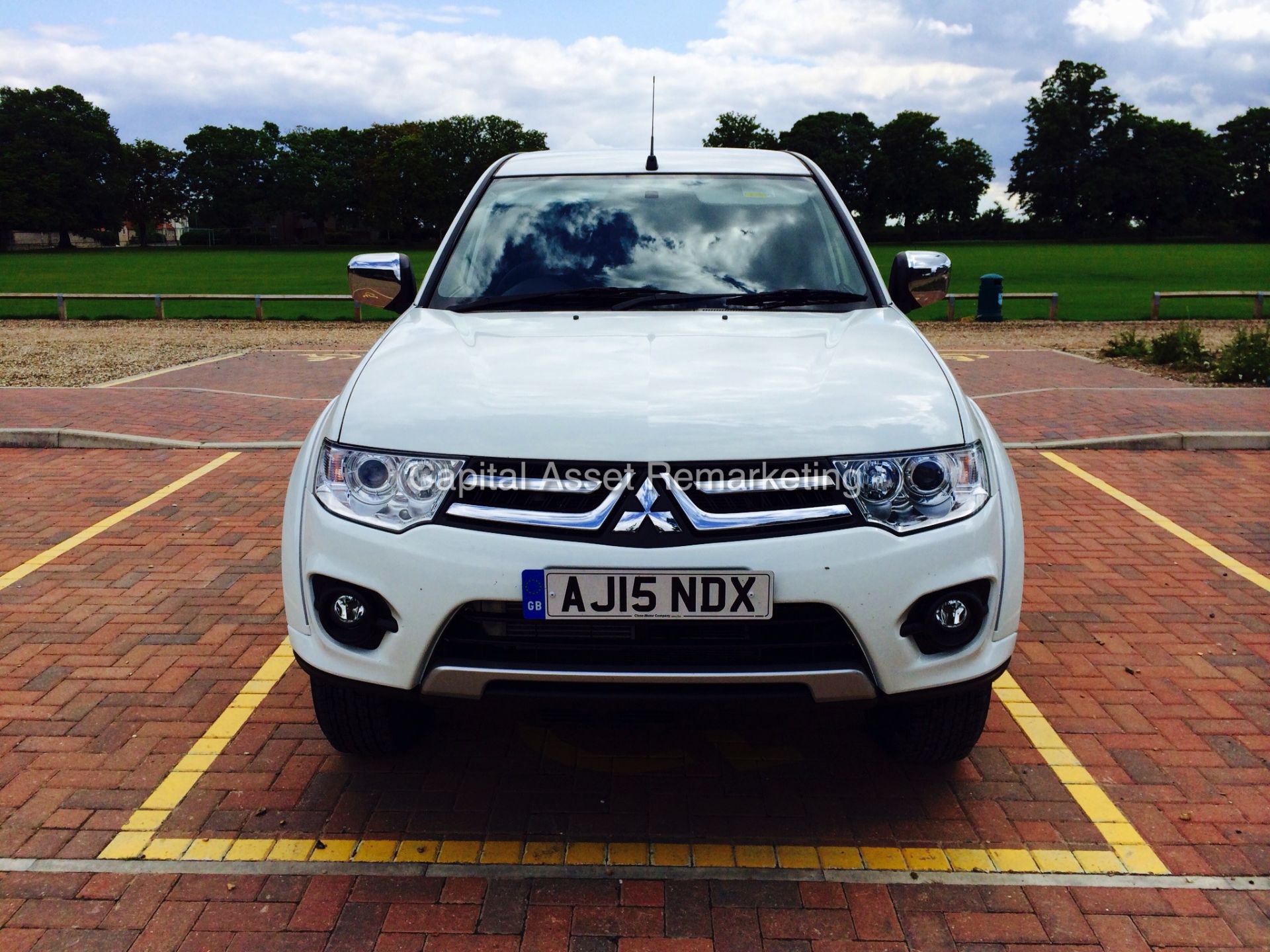 MITSUBISHI L200 'TROJAN' D/CAB PICK-UP (2015 - 15 REG)  **BRAND NEW - DELIVERY MILES** (HIGH SPEC) - Image 2 of 21