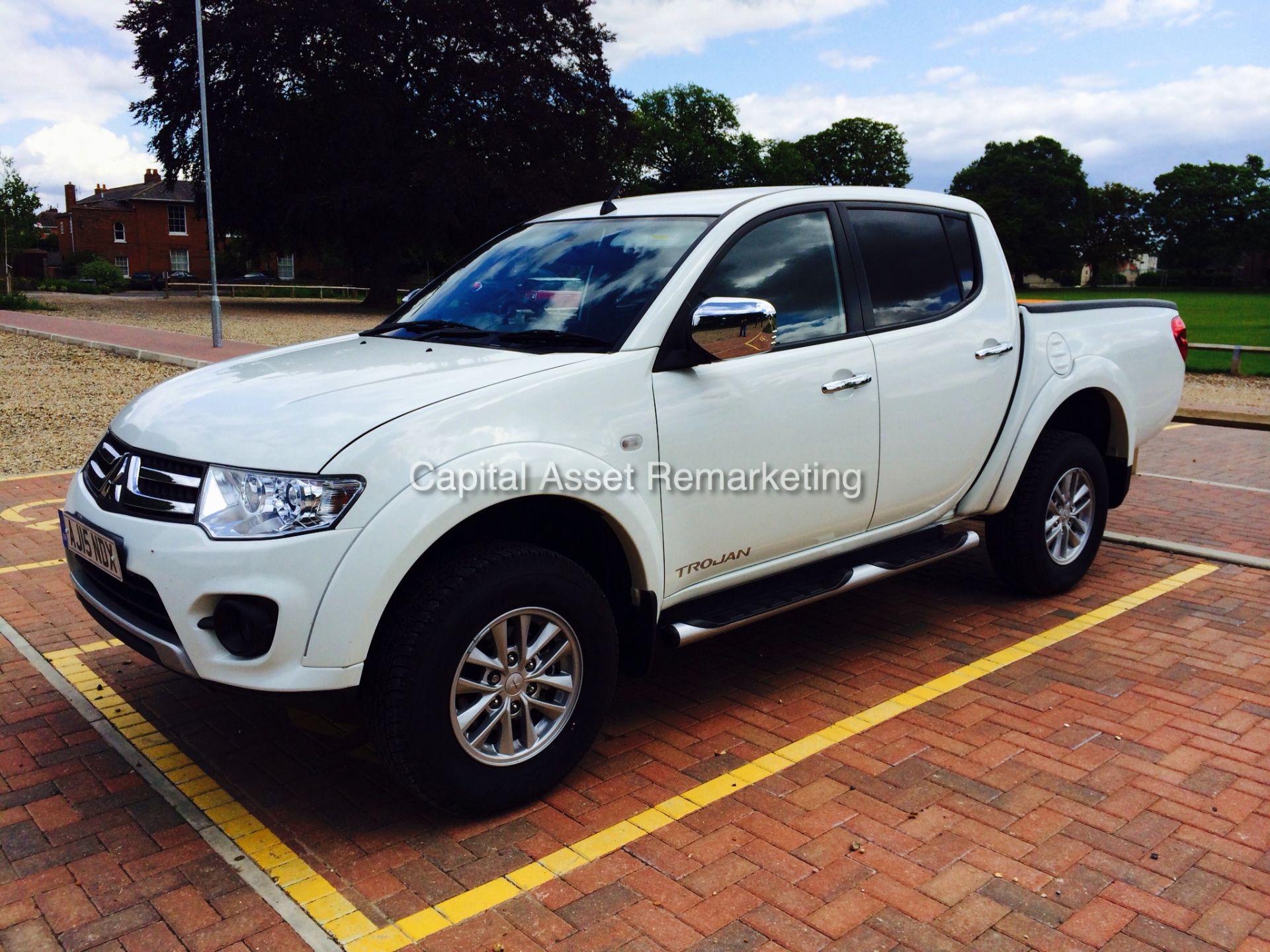 MITSUBISHI L200 'TROJAN' D/CAB PICK-UP (2015 - 15 REG)  **BRAND NEW - DELIVERY MILES** (HIGH SPEC)