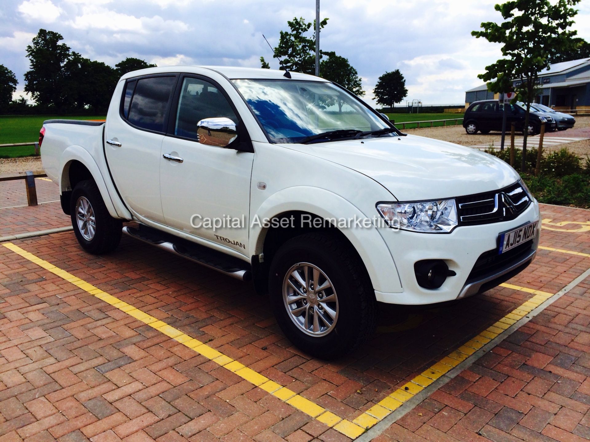 MITSUBISHI L200 'TROJAN' D/CAB PICK-UP (2015 - 15 REG)  **BRAND NEW - DELIVERY MILES** (HIGH SPEC) - Image 3 of 21