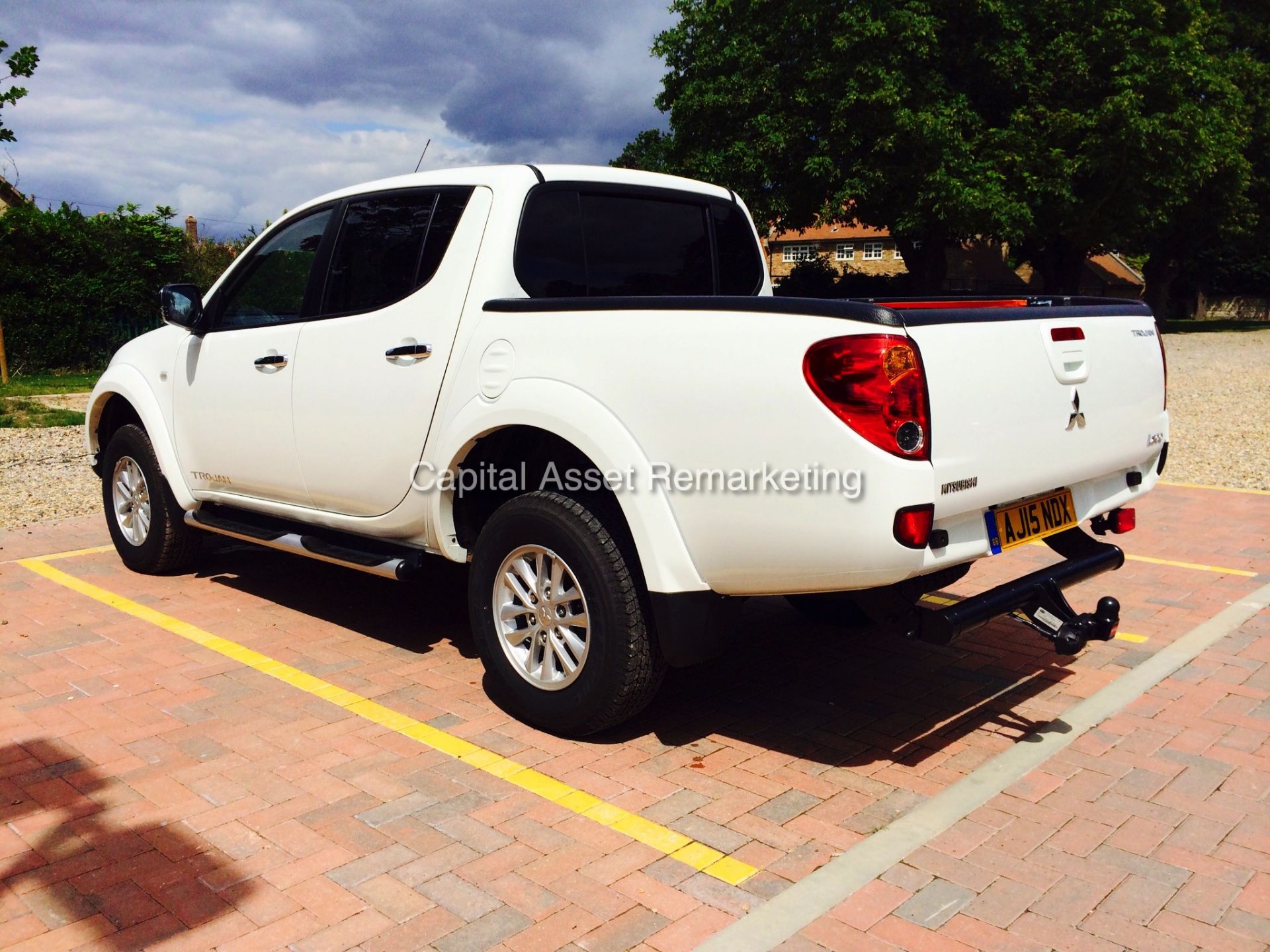 MITSUBISHI L200 'TROJAN' D/CAB PICK-UP (2015 - 15 REG)  **BRAND NEW - DELIVERY MILES** (HIGH SPEC) - Image 7 of 21