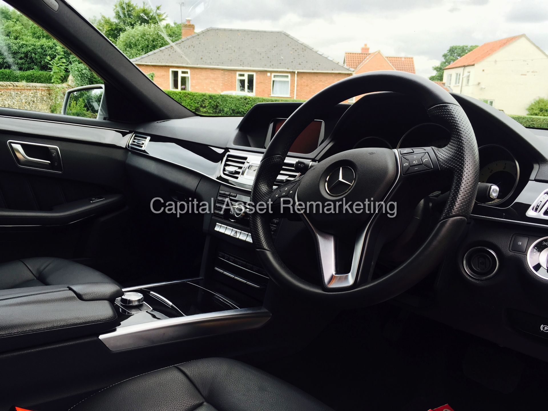 MERCEDES-BENZ E220 CDI 'BLUETEC' (2014 - 64 REG) LEATHER - AUTO - SAT NAV (1 OWNER FROM NEW) - Image 17 of 17