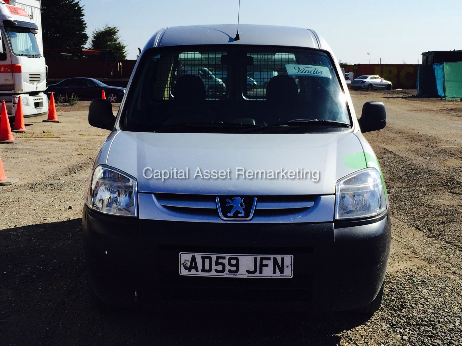 PEUGEOT PARTNER 'PROFESSIONAL' (2009 - 59 REG) 1.6 HDI - 5 SPEED - AIR CON  (NO VAT - SAVE 20%) - Image 7 of 14