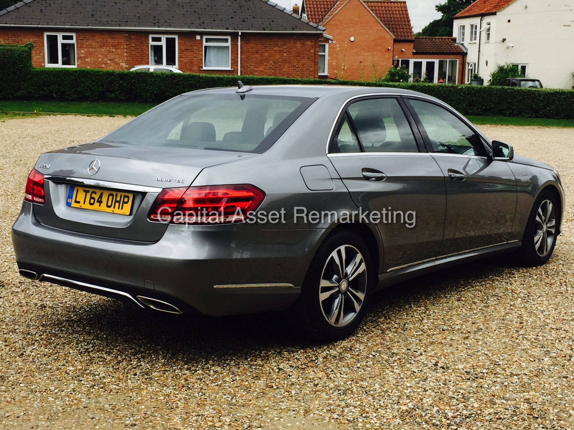 MERCEDES-BENZ E220 CDI 'BLUETEC' (2014 - 64 REG) LEATHER - AUTO - SAT NAV (1 OWNER FROM NEW) - Image 7 of 17