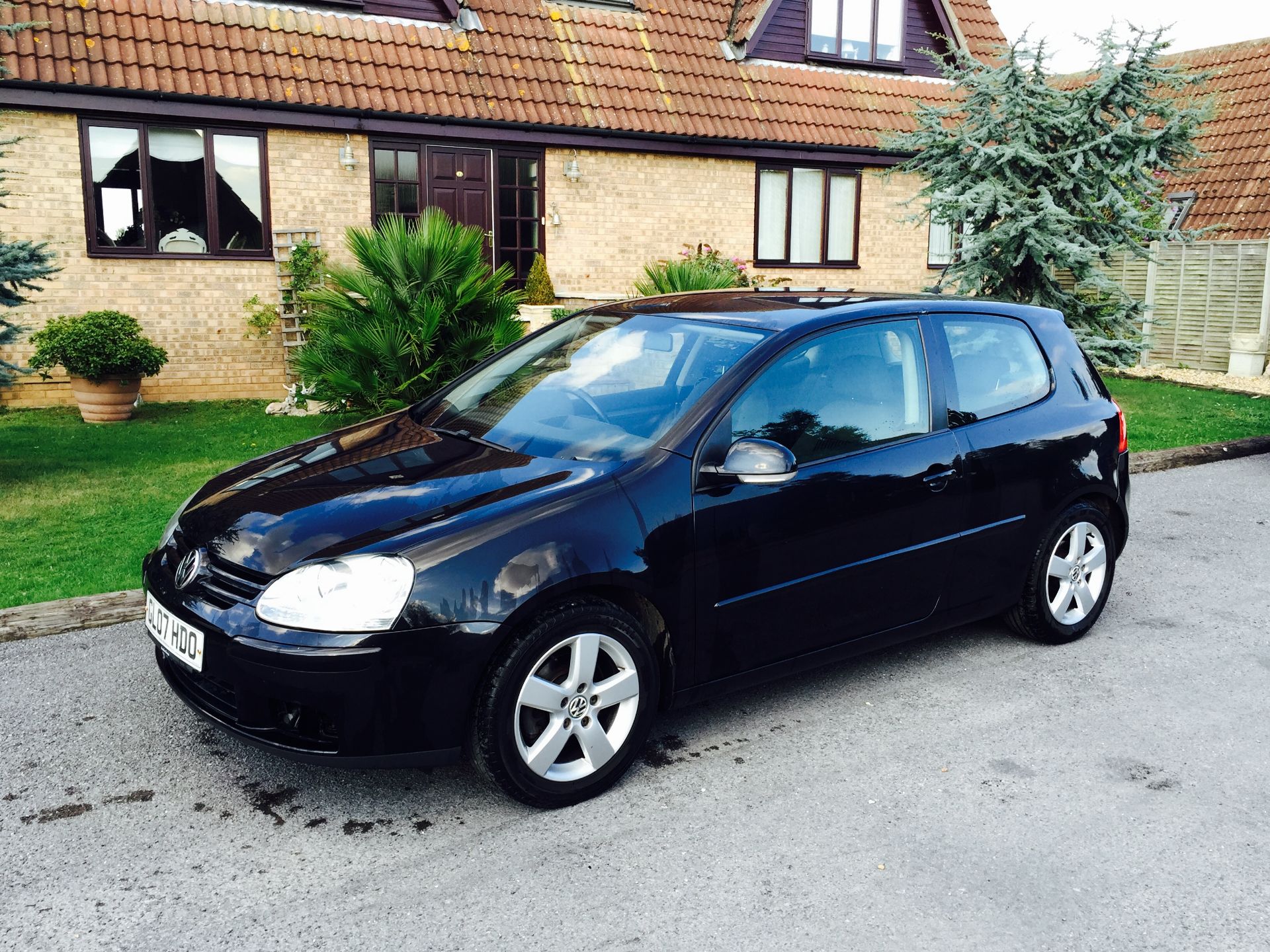 VW GOLF 'SPORT' HATCHBACK (2007 - 07 REG) 2.0 TDI - 140 BHP - 6 SPEED  (NO VAT - SAVE 20%) - Image 4 of 10