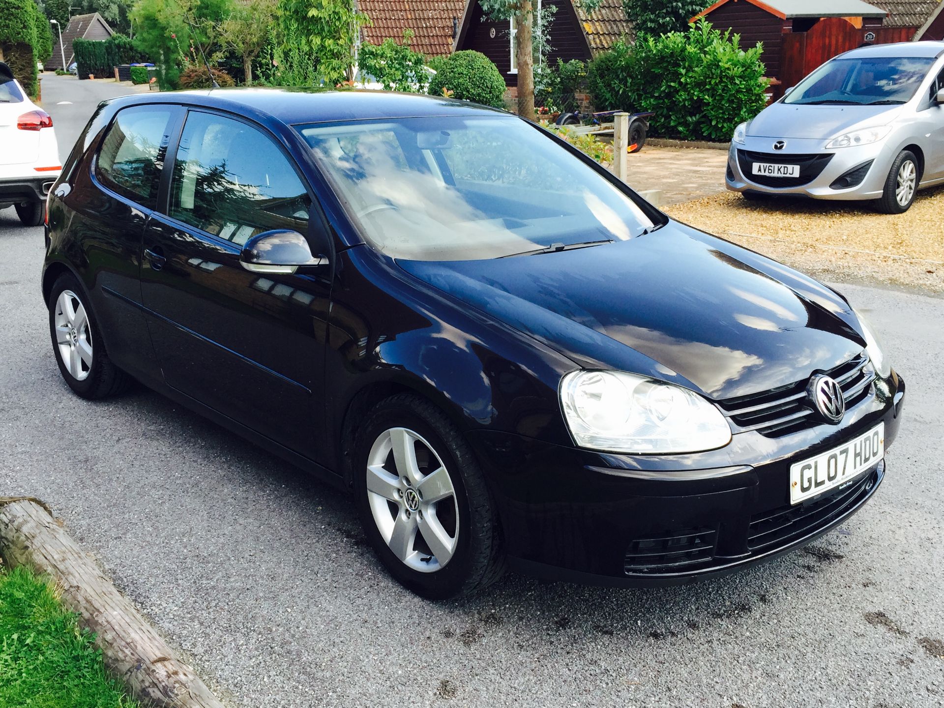 VW GOLF 'SPORT' HATCHBACK (2007 - 07 REG) 2.0 TDI - 140 BHP - 6 SPEED  (NO VAT - SAVE 20%) - Image 2 of 10