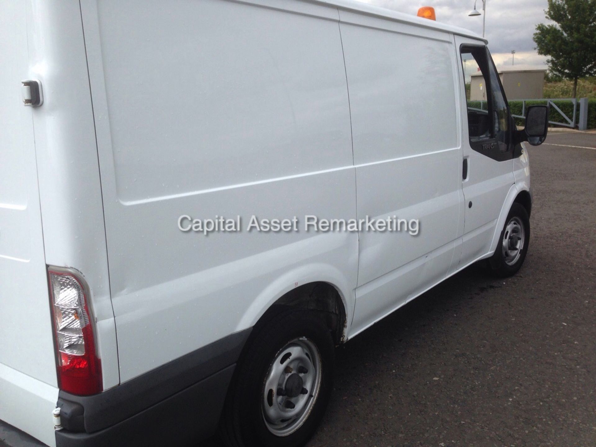 FORD TRANSIT 85 T260S (2007 - 07 REG) 2.2 TDCI - 85 PS - 5 SPEED - SWB (LOOK - NO VAT - SAVE 20%) - Image 5 of 6