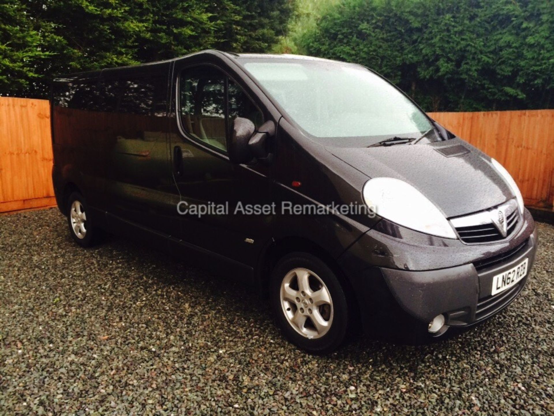 VAUXHALL VIVARO 'SPORTIVE' (2012 - 62 REG) 2.0 CDTI - 6 SPEED - AIR CON