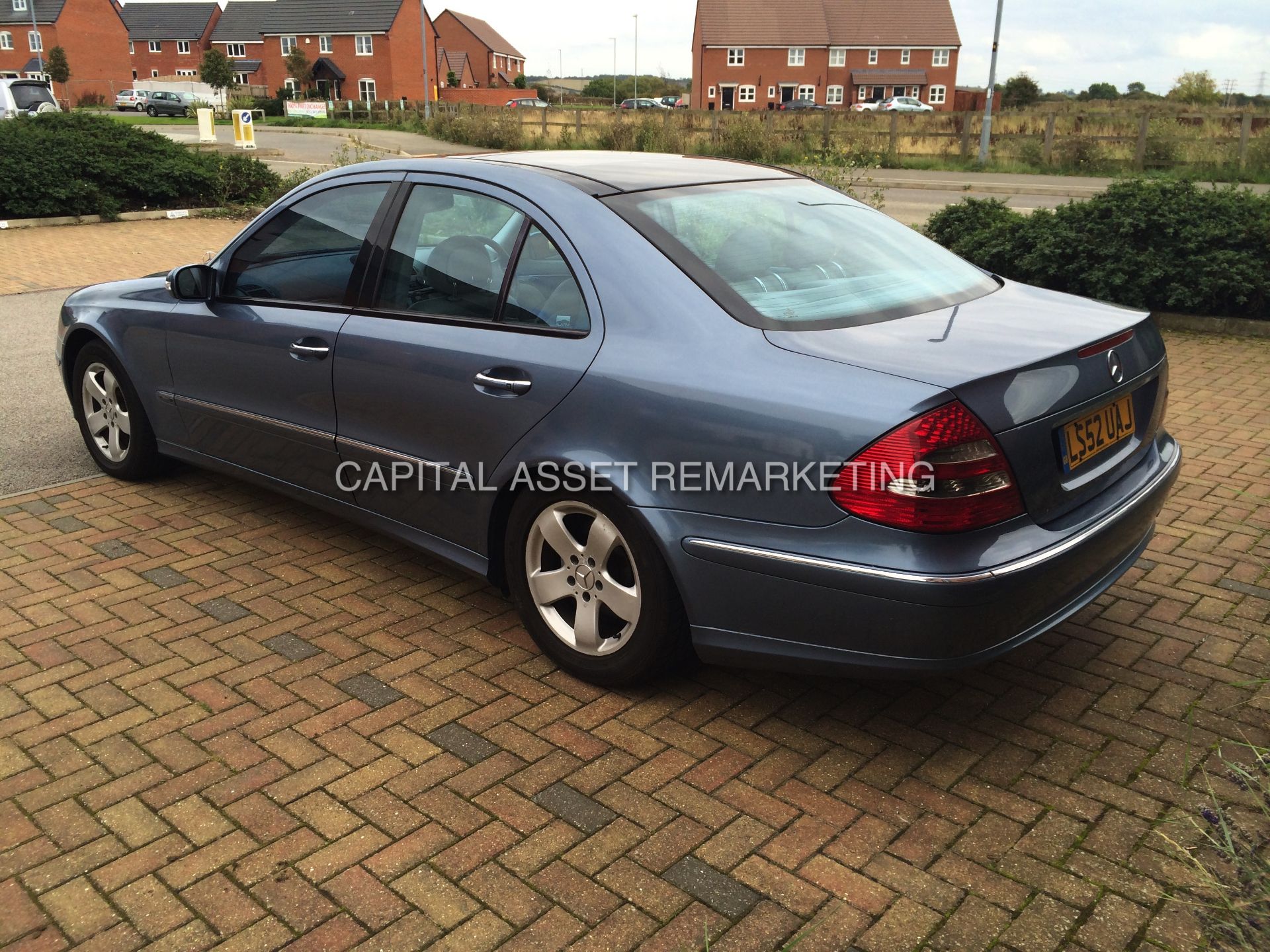 MERCEDES BENZ E270 CDI AVANTGAURDE (2003 MODEL) AUTO - LEATHER - PAN ROOF (NO VAT - SAVE 20%) - Image 5 of 22