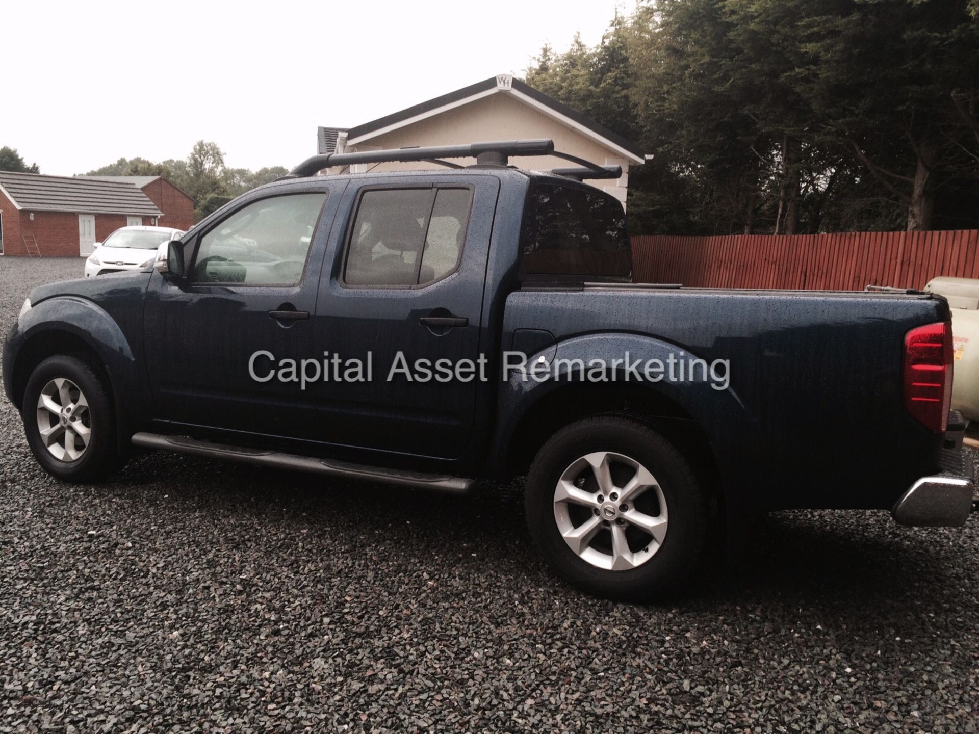 NISSAN NAVARA 'TEKNA' DOUBLE CAB PICK-UP (2011 - 11 REG) 2.5 DCI - 188 PS - 6 SPEED - LEATHER - A/C - Image 12 of 12