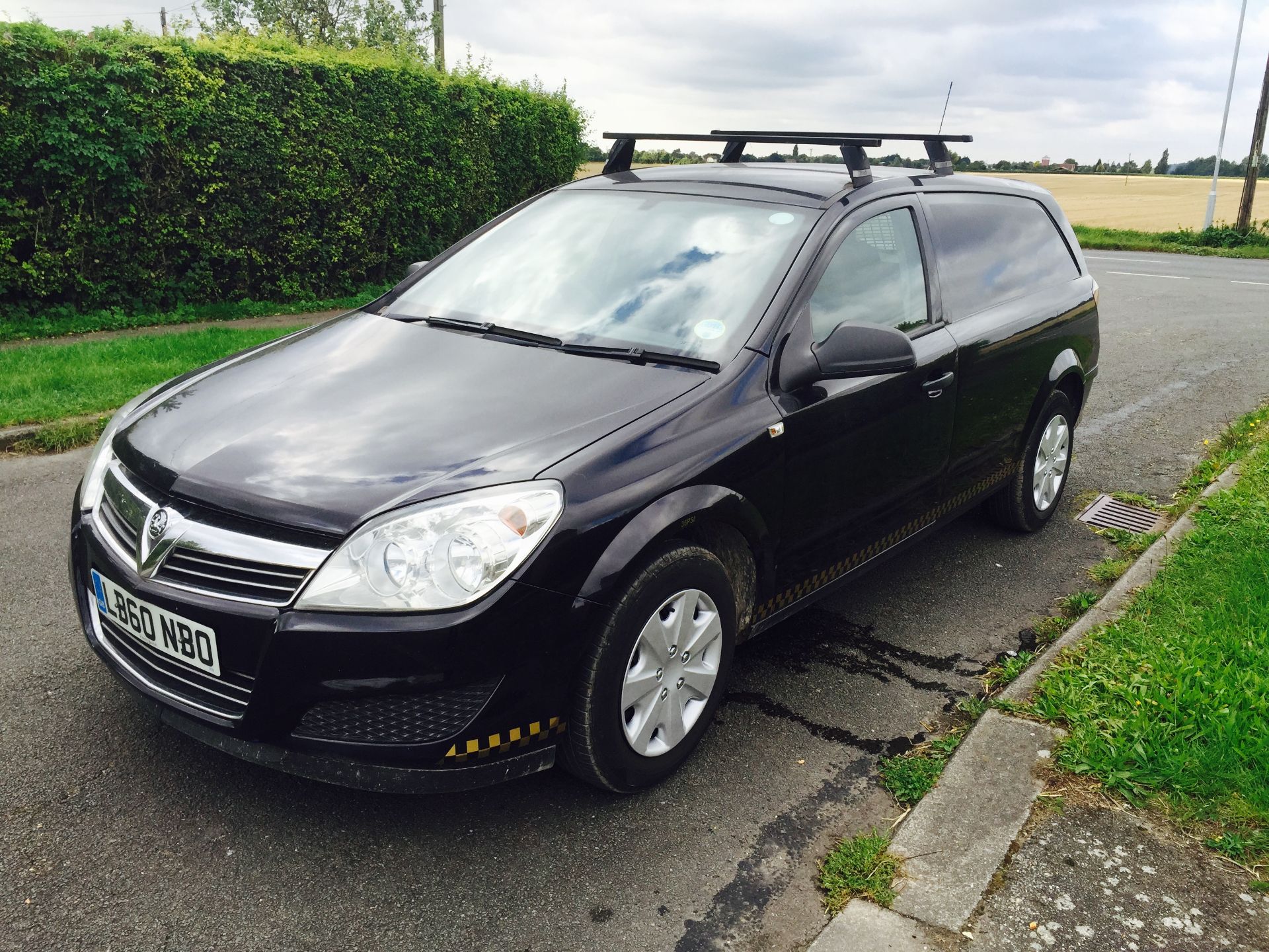 VAUXHALL ASTRA 1.7 CDTI 2011(60) REG *AIR CON* *ONE COMPANY OWNER FROM NEW* ONLY COVERED 90133 MILES - Image 2 of 11