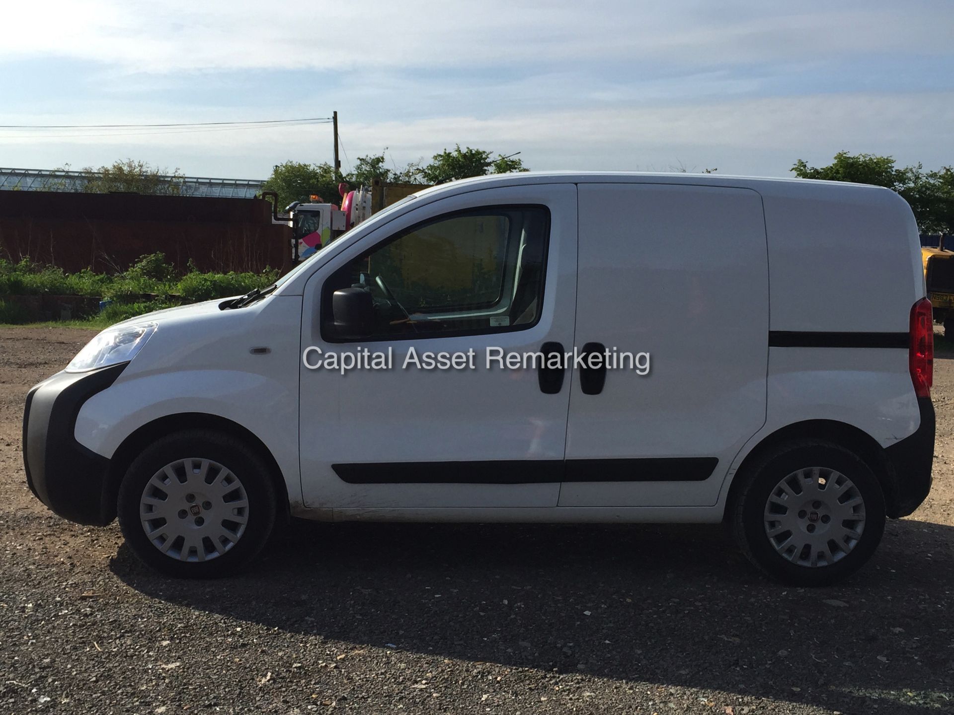 FIAT FIORINO 16V SX MULTI-JET (2013 - 62 REG) **VERY ECONOMICAL** (NO VAT - SAVE 20%) - Image 4 of 17