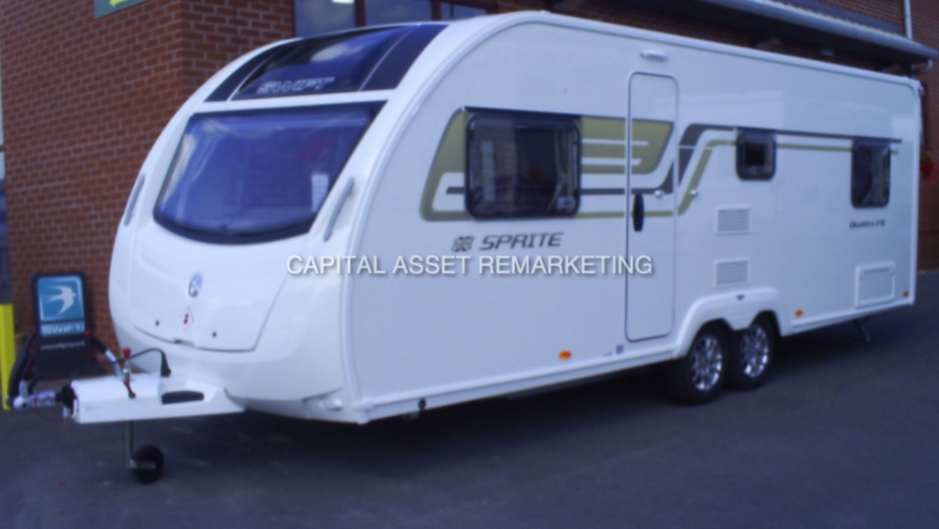 SWIFT 'SPRITE - QUATTRO FB' 6 BERTH 'LUXURY' TOURING CARAVAN   (1 CAREFUL OWNER FROM NEW)