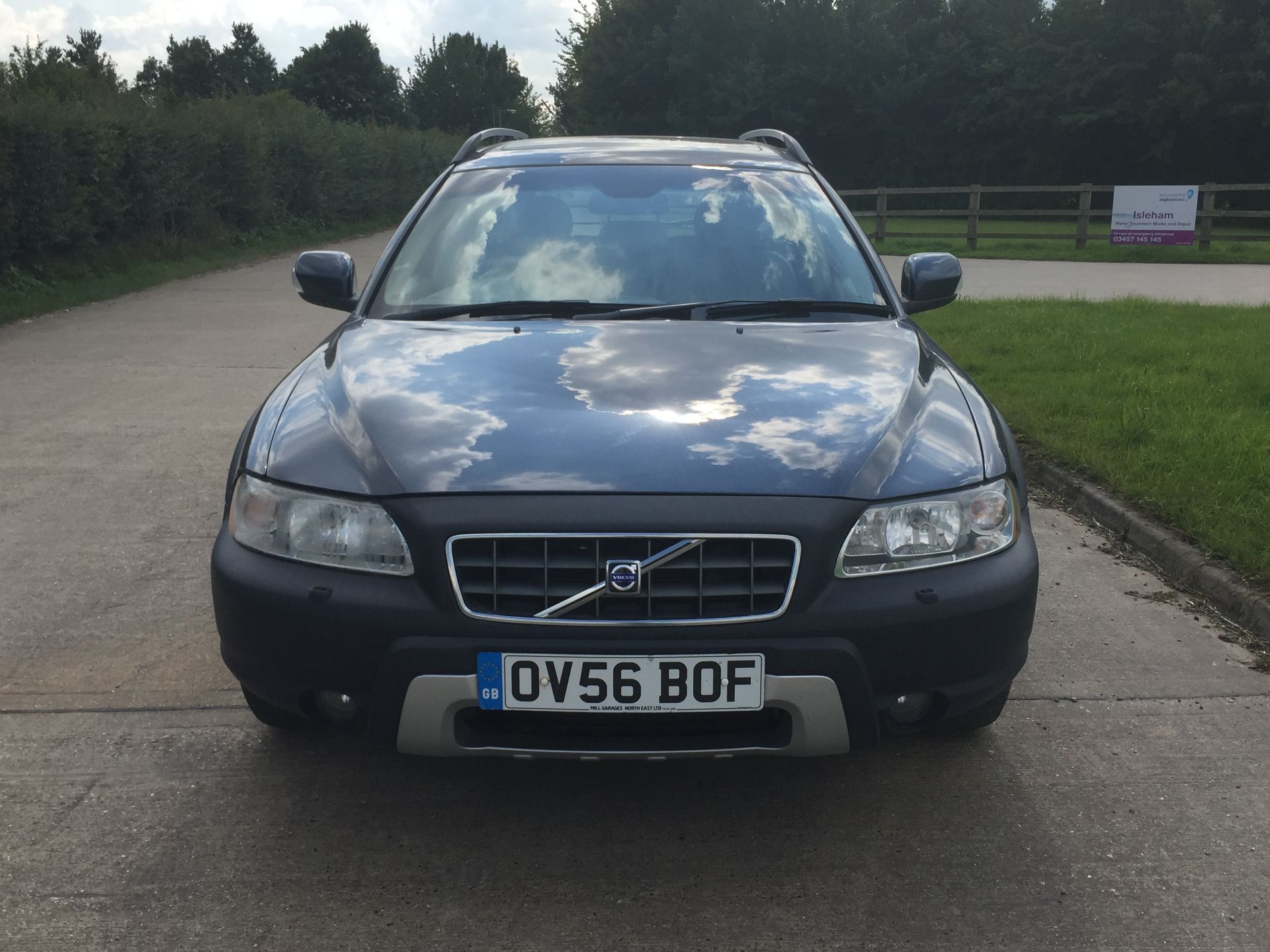 VOLVO XC70 **CROSS COUNTRY** MODEL 4X4 2006(56) FULL SPEC *SAT NAV* CLIMATE CONTROL* ALLOY WHEELS - Image 2 of 22