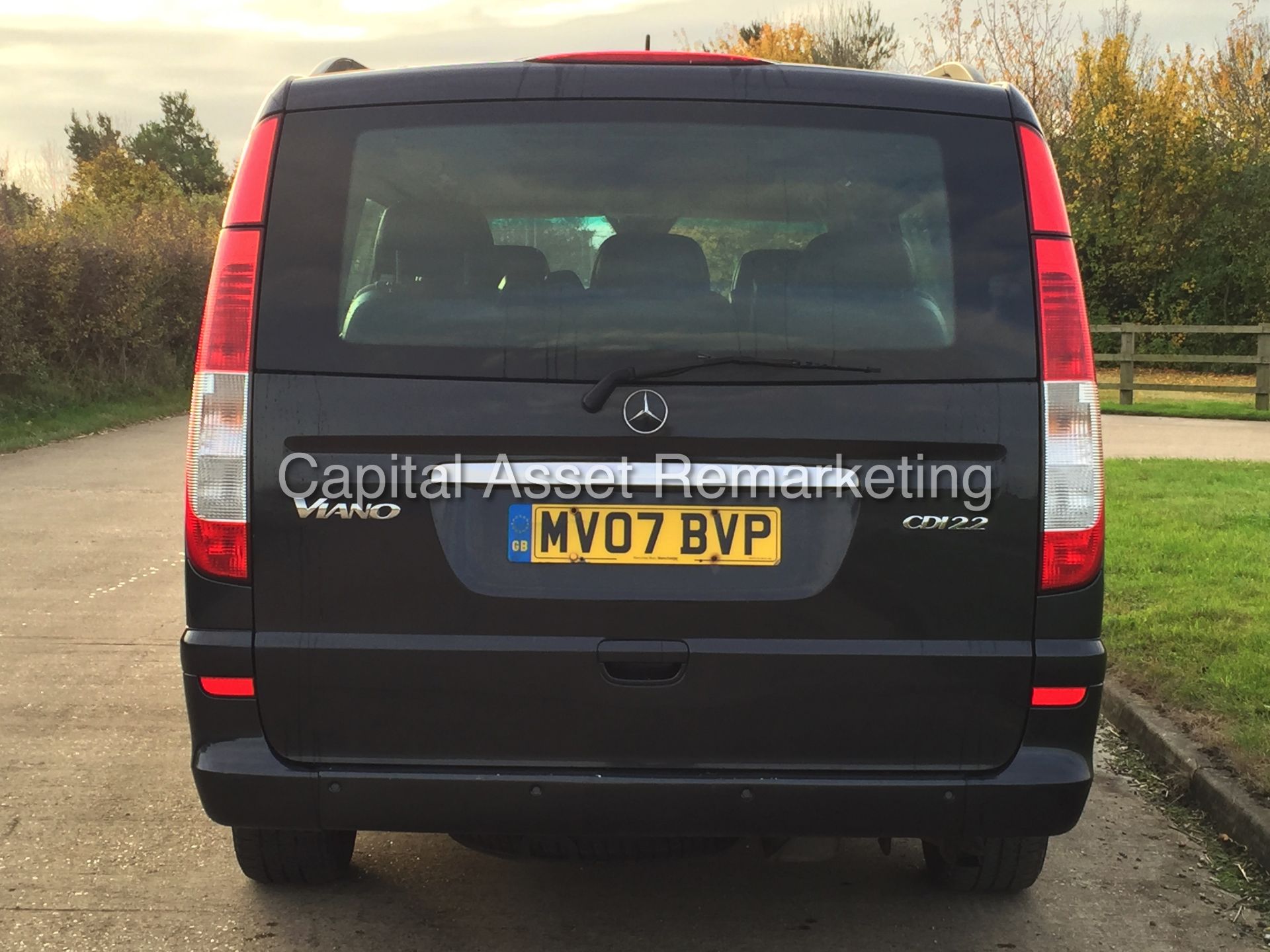 ON SALE ! MERCEDES VIANO 'AMBIENTE' 07 REG - 2.2 CDI -AUTO - LEATHER - SAT NAV-FULLY LOADED - NO VAT - Image 6 of 30