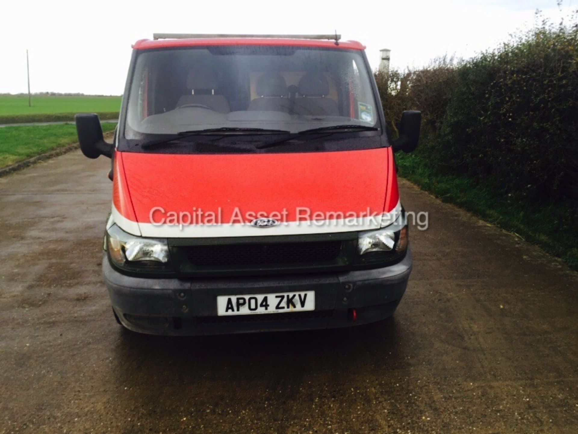 FORD TRANSIT 100 T300 (2004 - 04 REG) 2.0 DIESEL '100 PS'  (ULTRA LOW MILES)
NO VAT TO (SAVE 20%) - Image 2 of 10