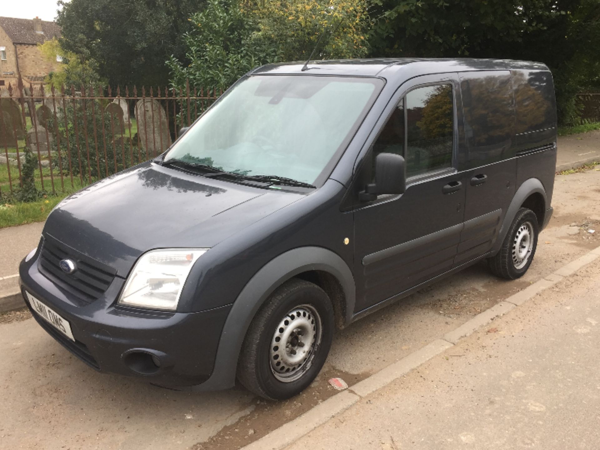 FORD TRANSIT CONNECT TDCI 90 T200 **TREND** 2011(11) REG **ONE FORMER KEEPER** - Image 3 of 12
