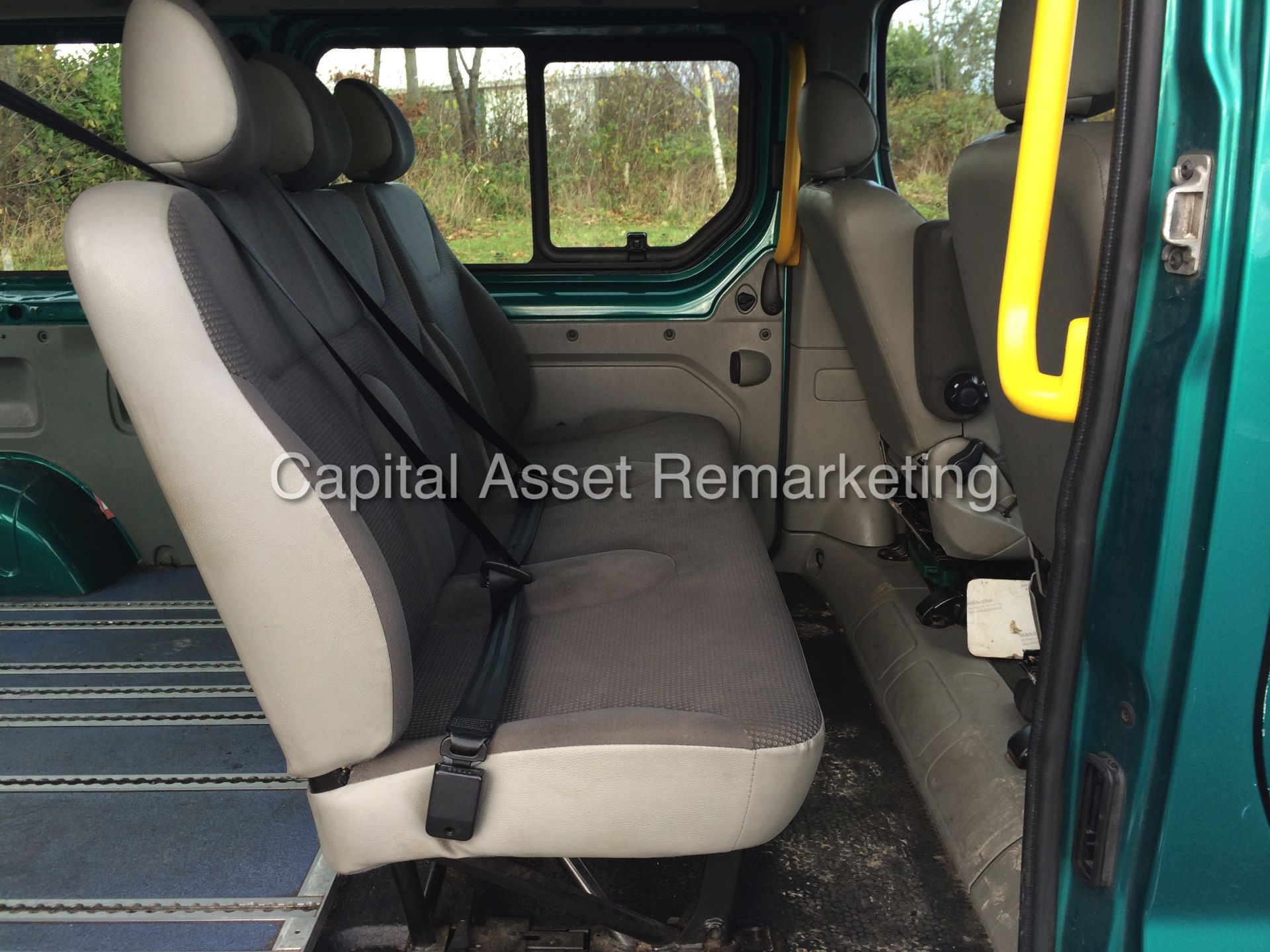 VAUXHALL VIVARO 'COMBI' LWB (2009 - 09 REG) MINI-BUS - WHEEL CHAIR ACCESS  (1 OWNER) - Image 14 of 16