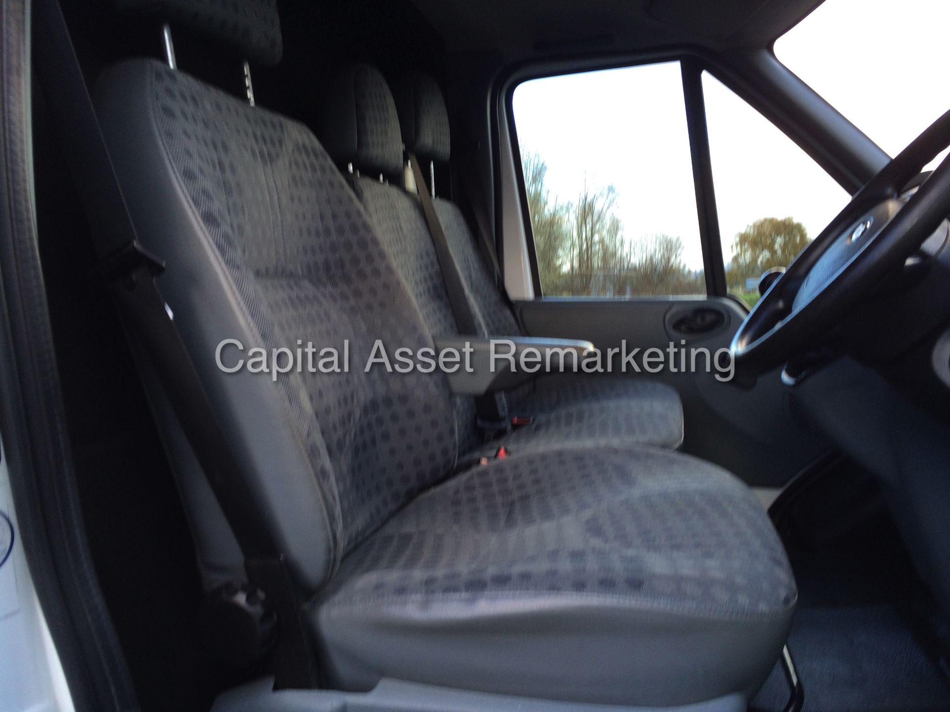 ON SALE ! FORD TRANSIT 2.2TDCI 100psi - 6 SPEED LWB (2012 MODEL) NEWER SHAPE - (NO VAT - SAVE 20%) - Image 11 of 16