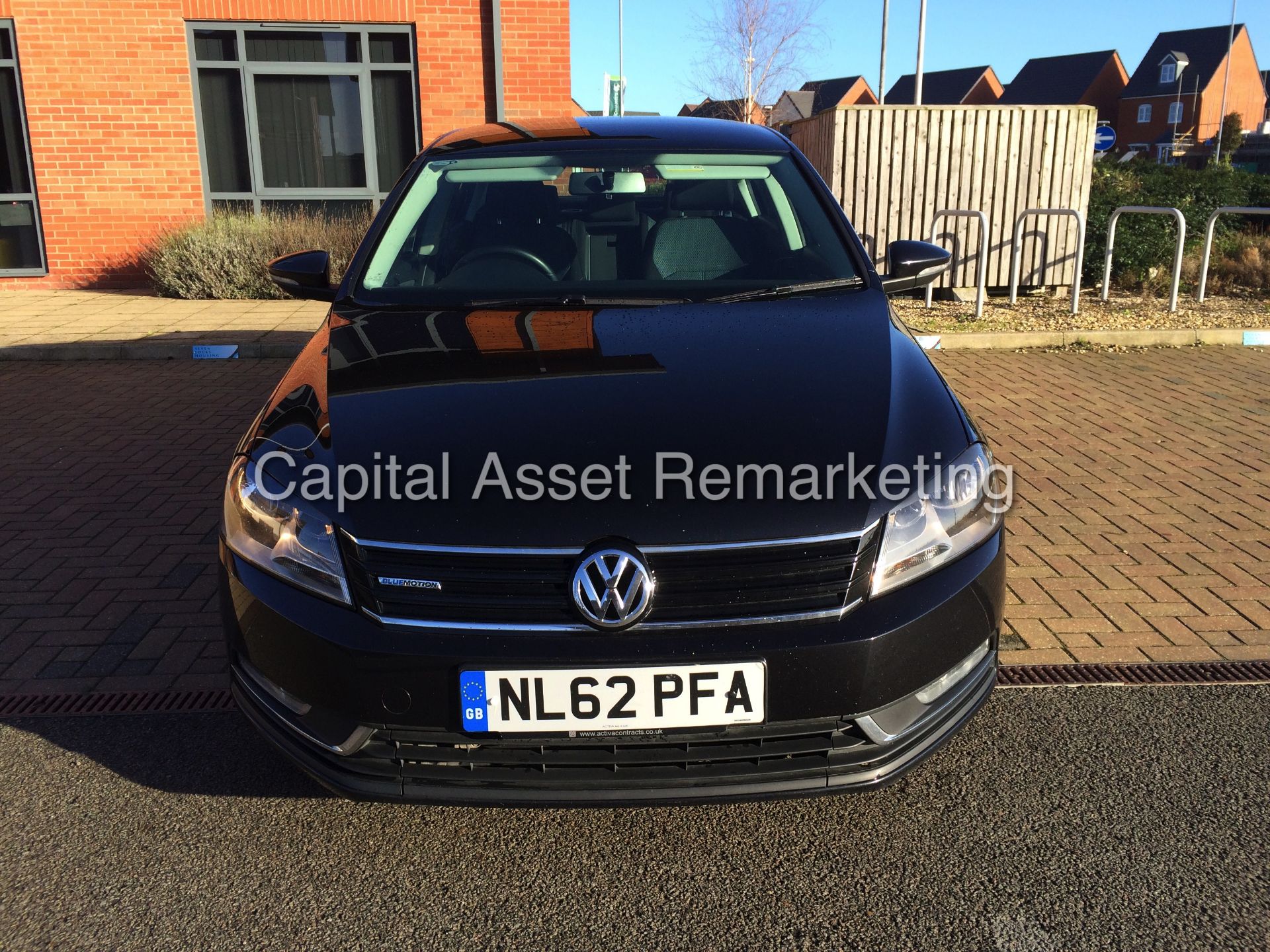 On Sale ! VW PASSAT 'SALOON' (2013 SPEC) 1.6 TDI - 6 SPEED 'BLUEMOTION' (1 OWNER - AIR CON) - Image 2 of 19