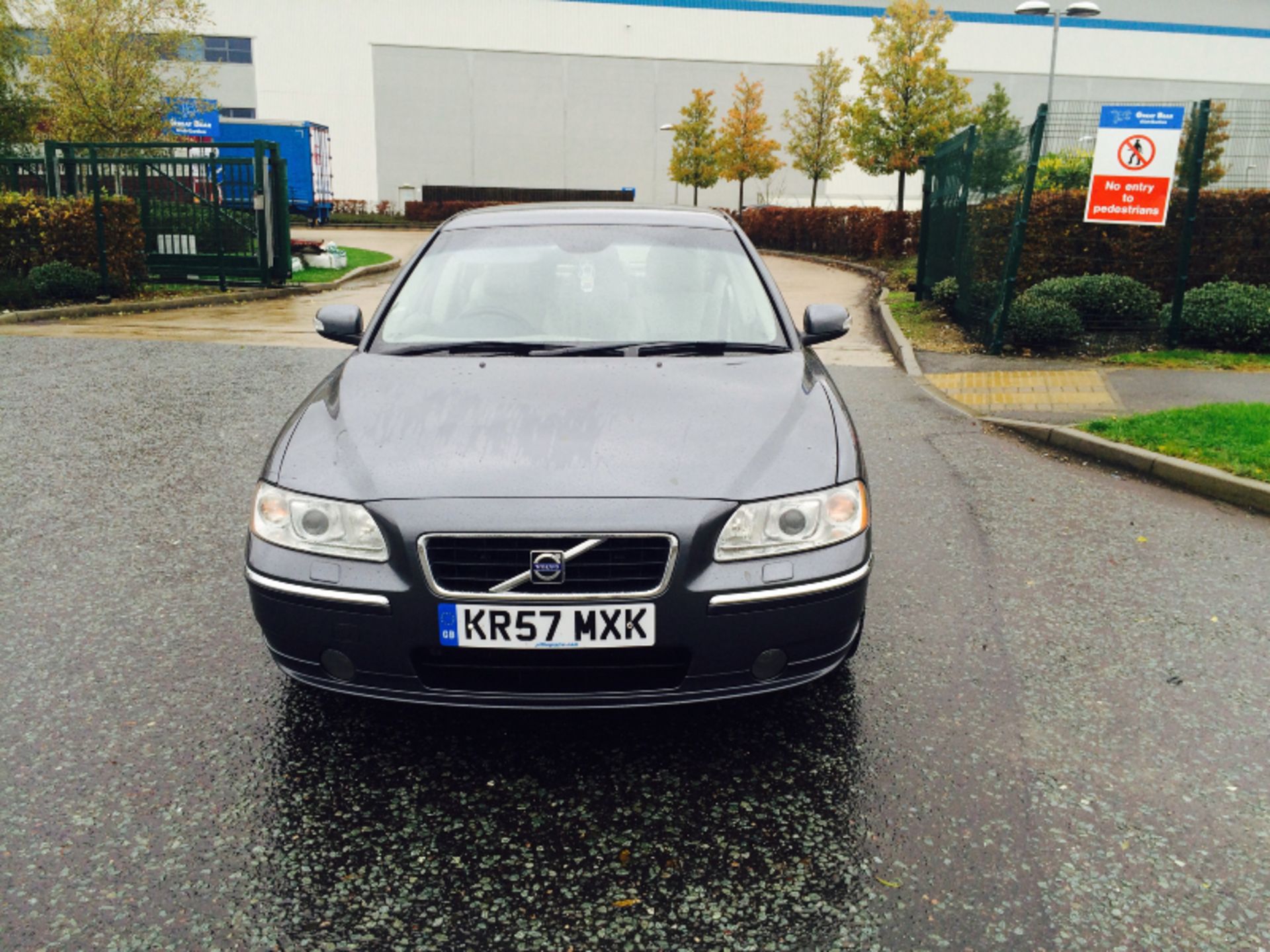 VOLVO S60 LUX (SE) D5 DIESEL SALLON - 57 REG - 2008 MODEL - LEATHER - MASSIVE SPEC - NO VAT!!! - Image 6 of 12