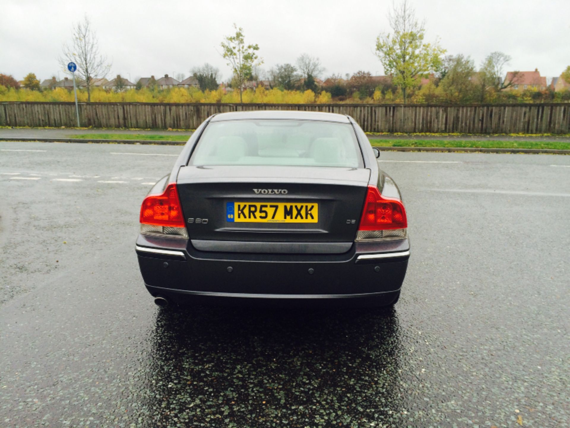 VOLVO S60 LUX (SE) D5 DIESEL SALLON - 57 REG - 2008 MODEL - LEATHER - MASSIVE SPEC - NO VAT!!! - Image 4 of 12