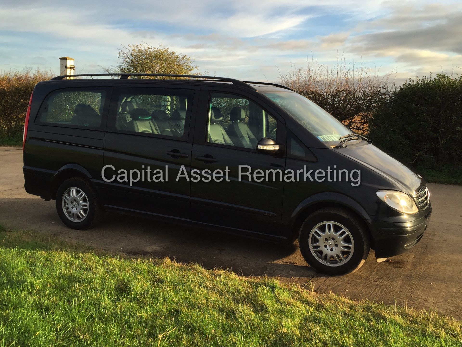 ON SALE ! MERCEDES VIANO 'AMBIENTE' 07 REG - 2.2 CDI -AUTO - LEATHER - SAT NAV-FULLY LOADED - NO VAT - Image 9 of 30