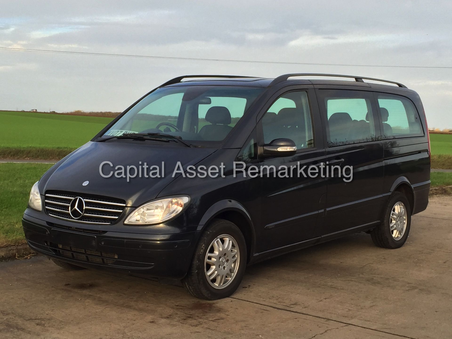 ON SALE ! MERCEDES VIANO 'AMBIENTE' 07 REG - 2.2 CDI -AUTO - LEATHER - SAT NAV-FULLY LOADED - NO VAT - Image 3 of 30