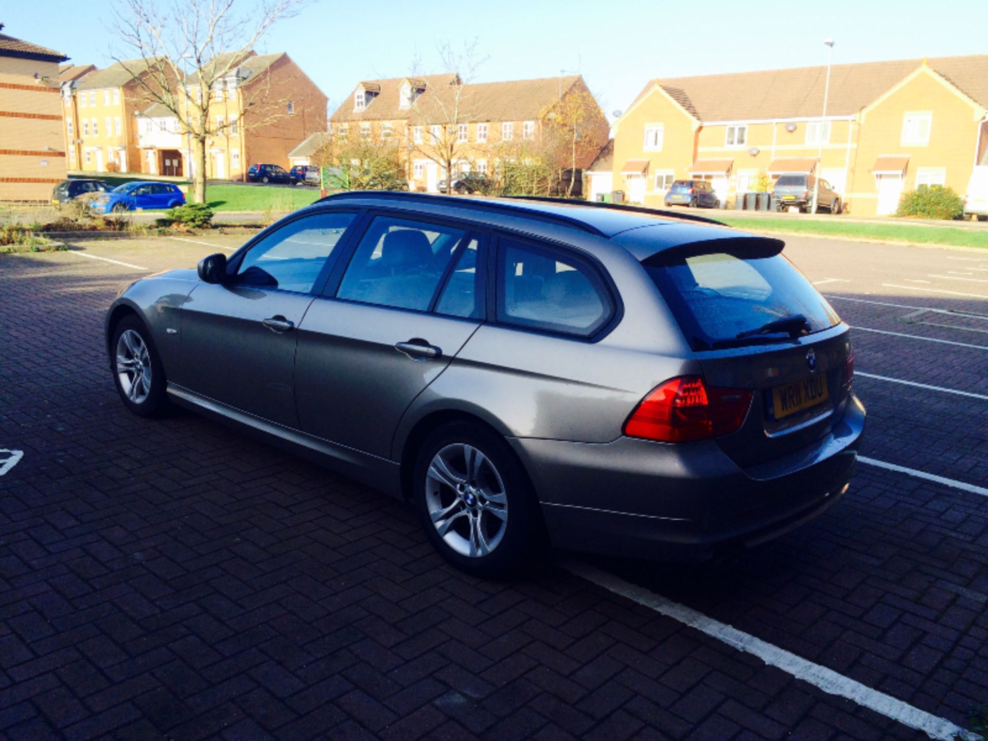 ON SALE ! BMW 318D DIESEL (2011 - 11 REG) 'SERVICE HISTORY BY BMW' START / STOP - AIR CON - EURO 5 - Image 5 of 15