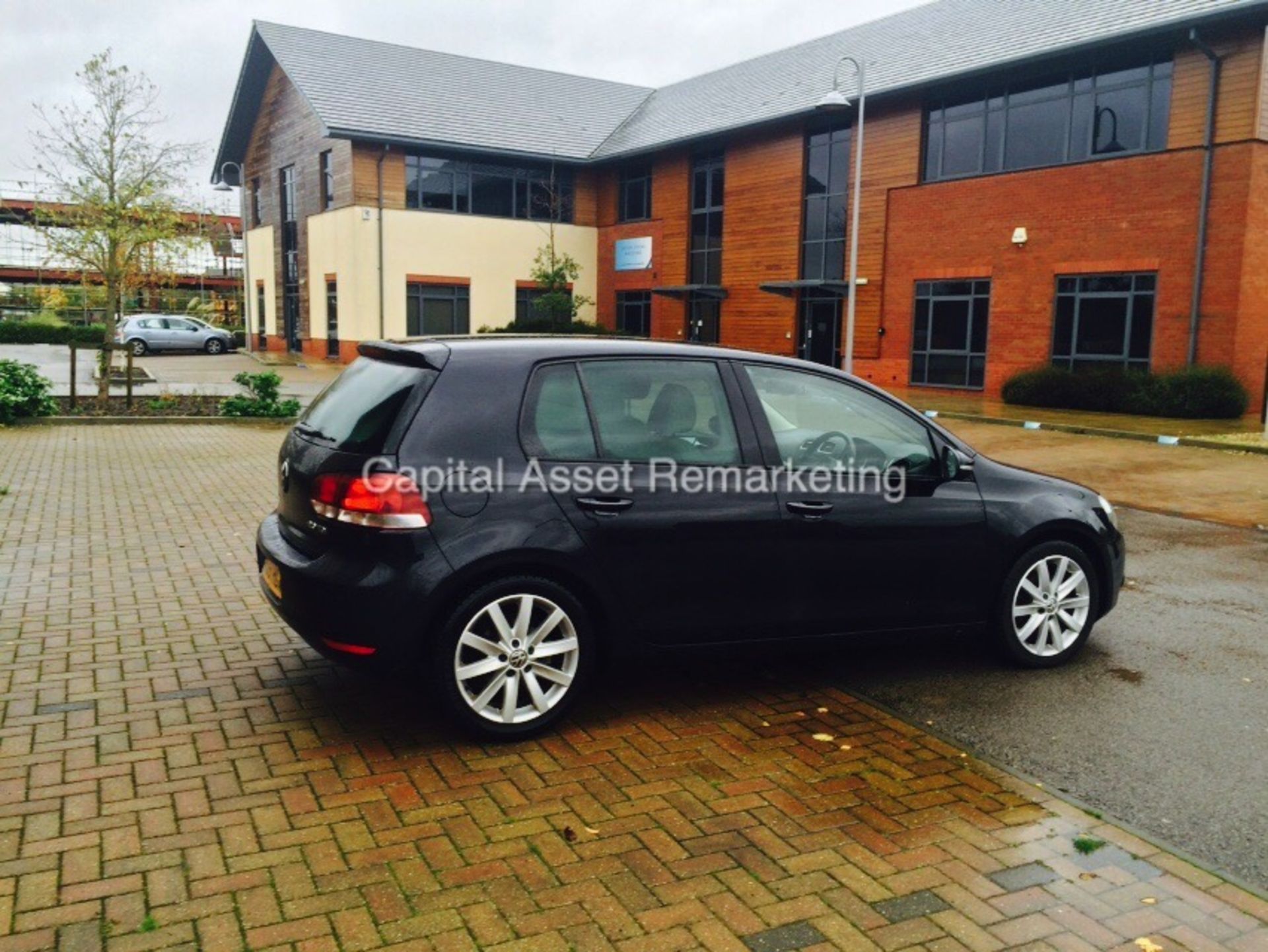 (ON SALE) VOLKSWAGEN GOLF 2.0 TDI (GT) MODEL GTTDI- 61 REG - 1 COMPANY OWNER - 5 DOOR - FSH - LOOK - Image 8 of 28