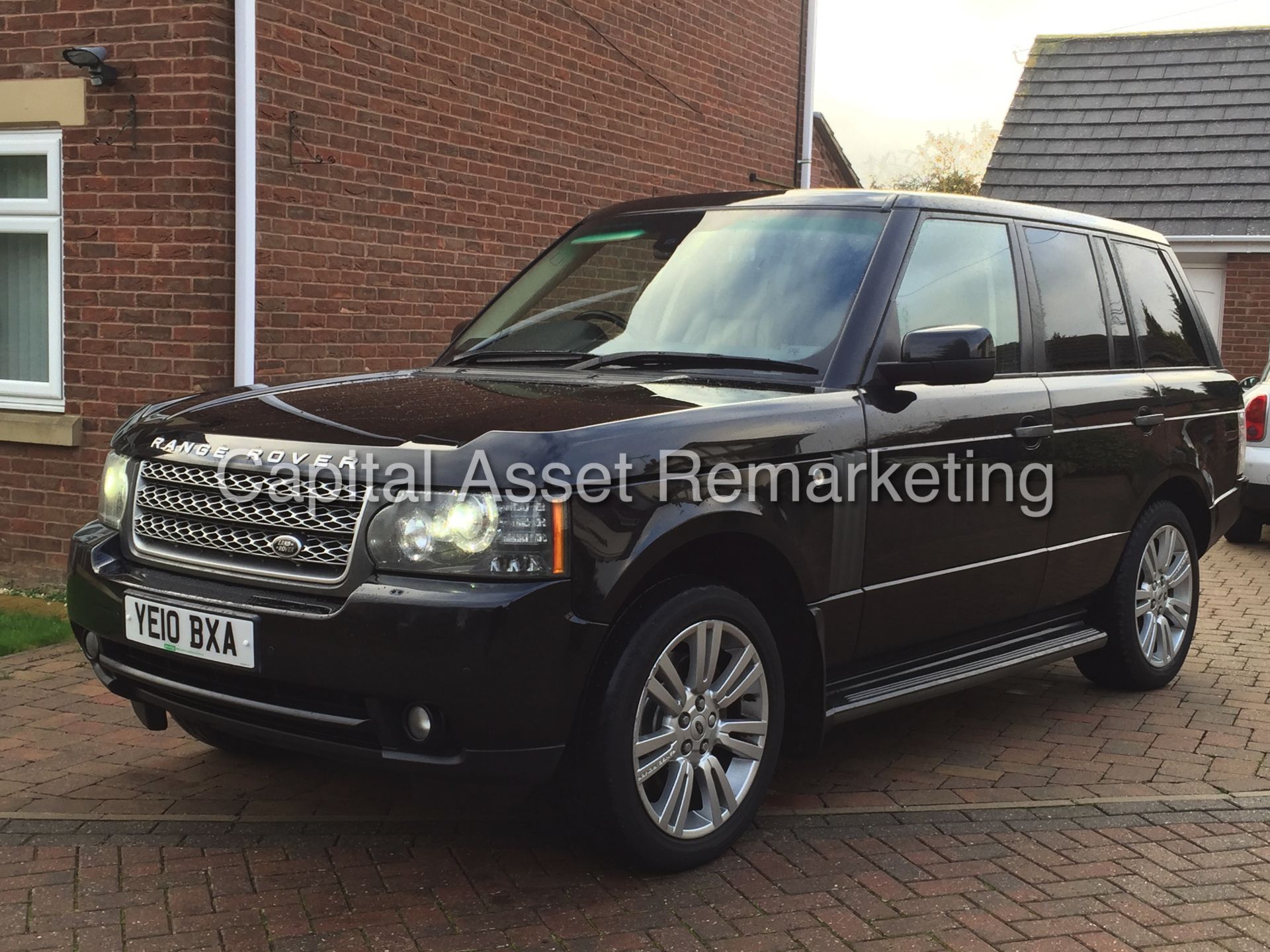 (ON SALE) RANGE ROVER VOGUE 'SE' (2010 - 10 REG) 3.6 TDV8 - AUTO 'HUGE SPEC - FULL HISTORY' (NO VAT) - Image 8 of 33