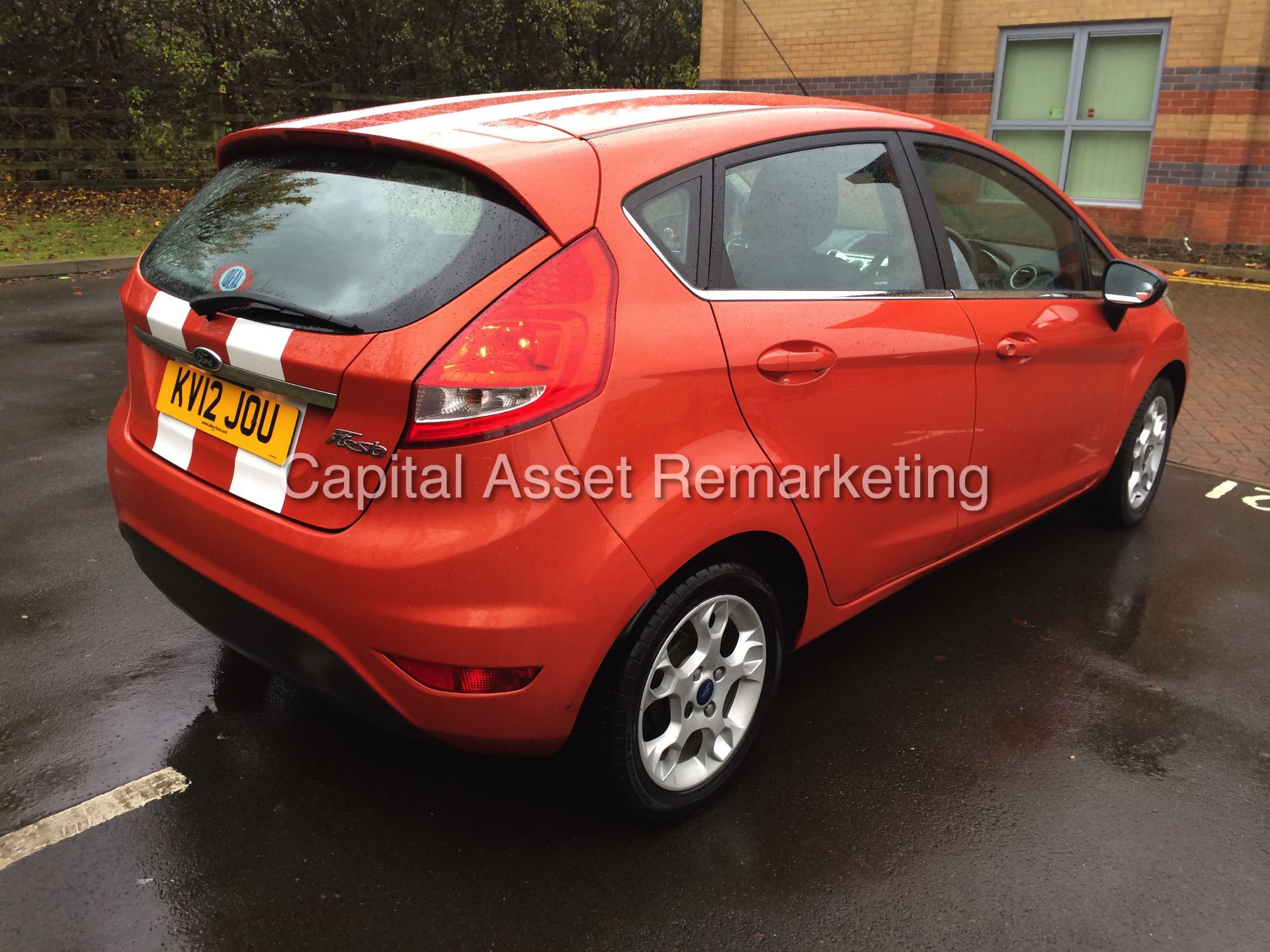 FORD FIESTA 1.4TDCI 'ZETEC EDITION' (2012 - 12 REG) 5 DOOR - AIR CON - "ST LOOK ALIKE" - NO VAT !!! - Image 7 of 18