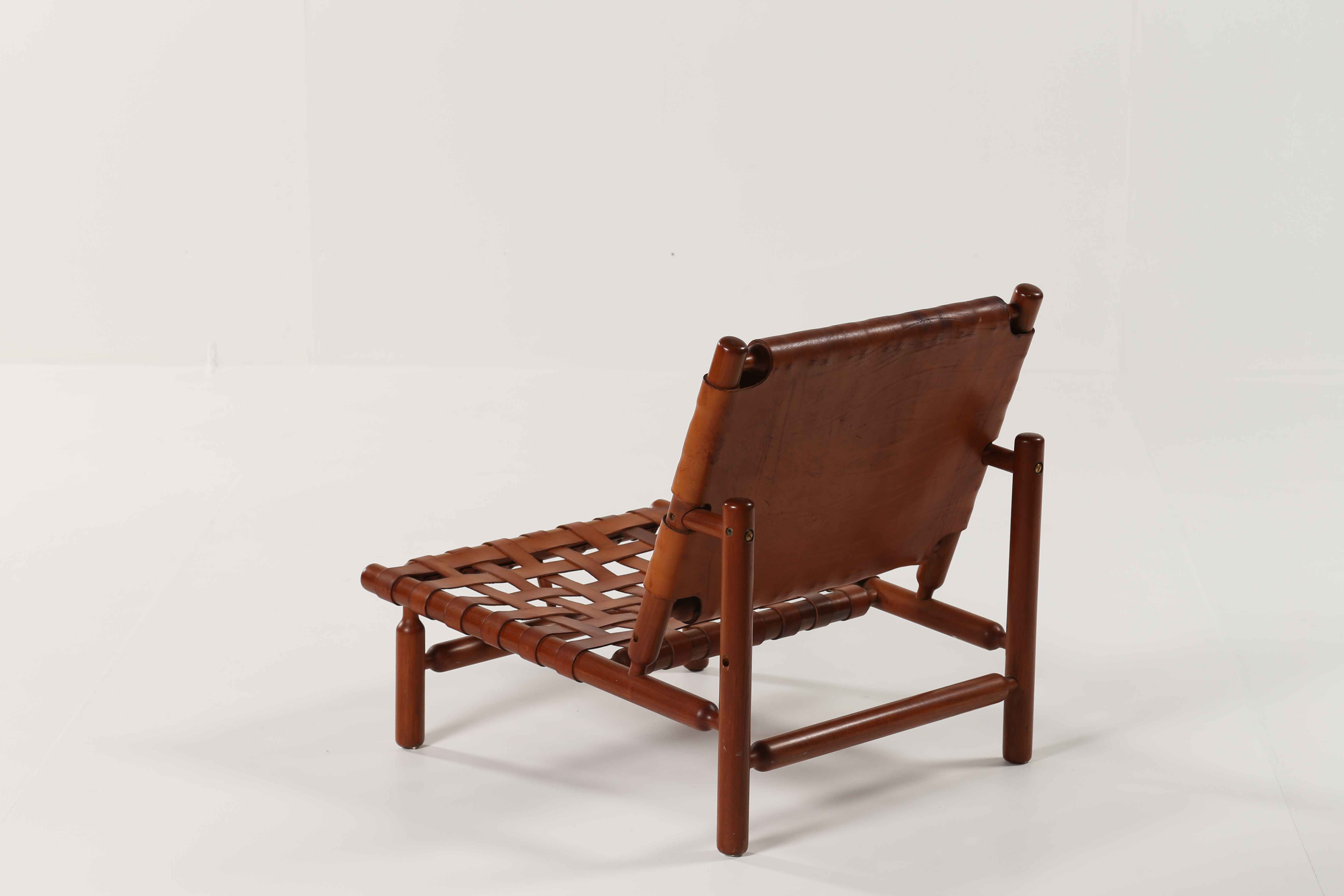 TAPIOVAARA ILMARI (1914 - 1999)
For La Permanent, Cantu. Armchair.
1958
70,00 x 75,00 x 83,00 cm - Image 2 of 3