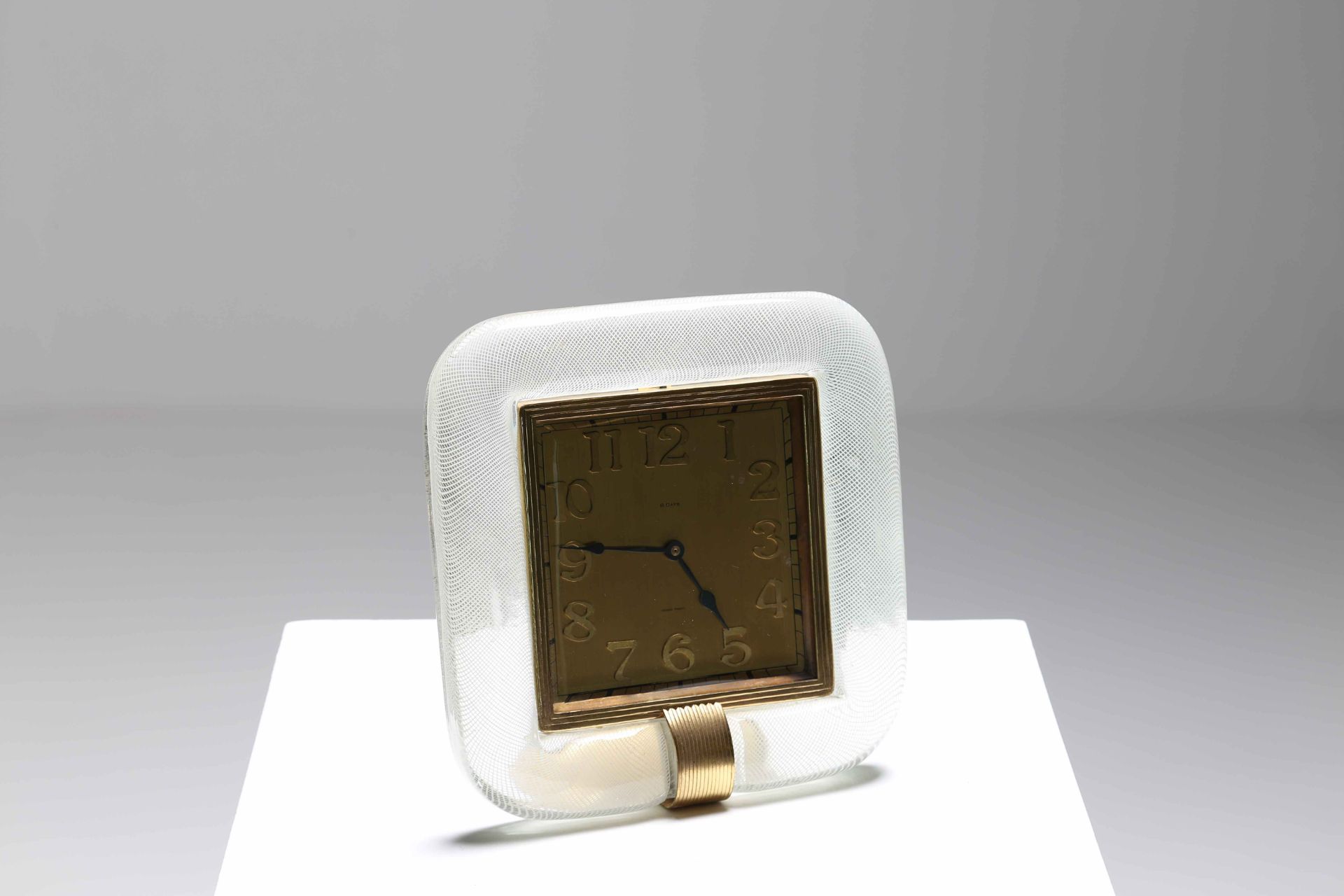 SCARPA CARLO (1906 - 1978)
Clock frame. 
Venini Murano 1950. Signed.
1950
25,00 x 25,00 cm