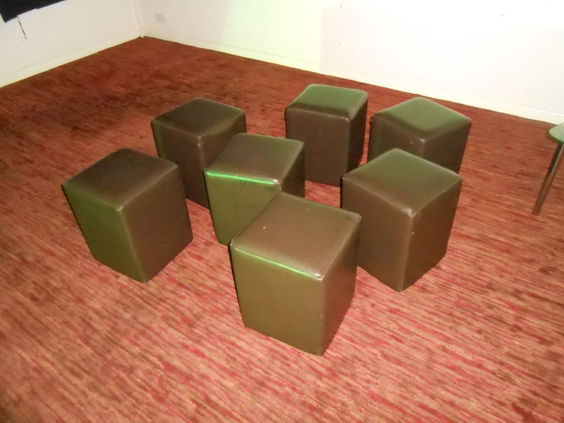 BROWN LEATHER CUBE