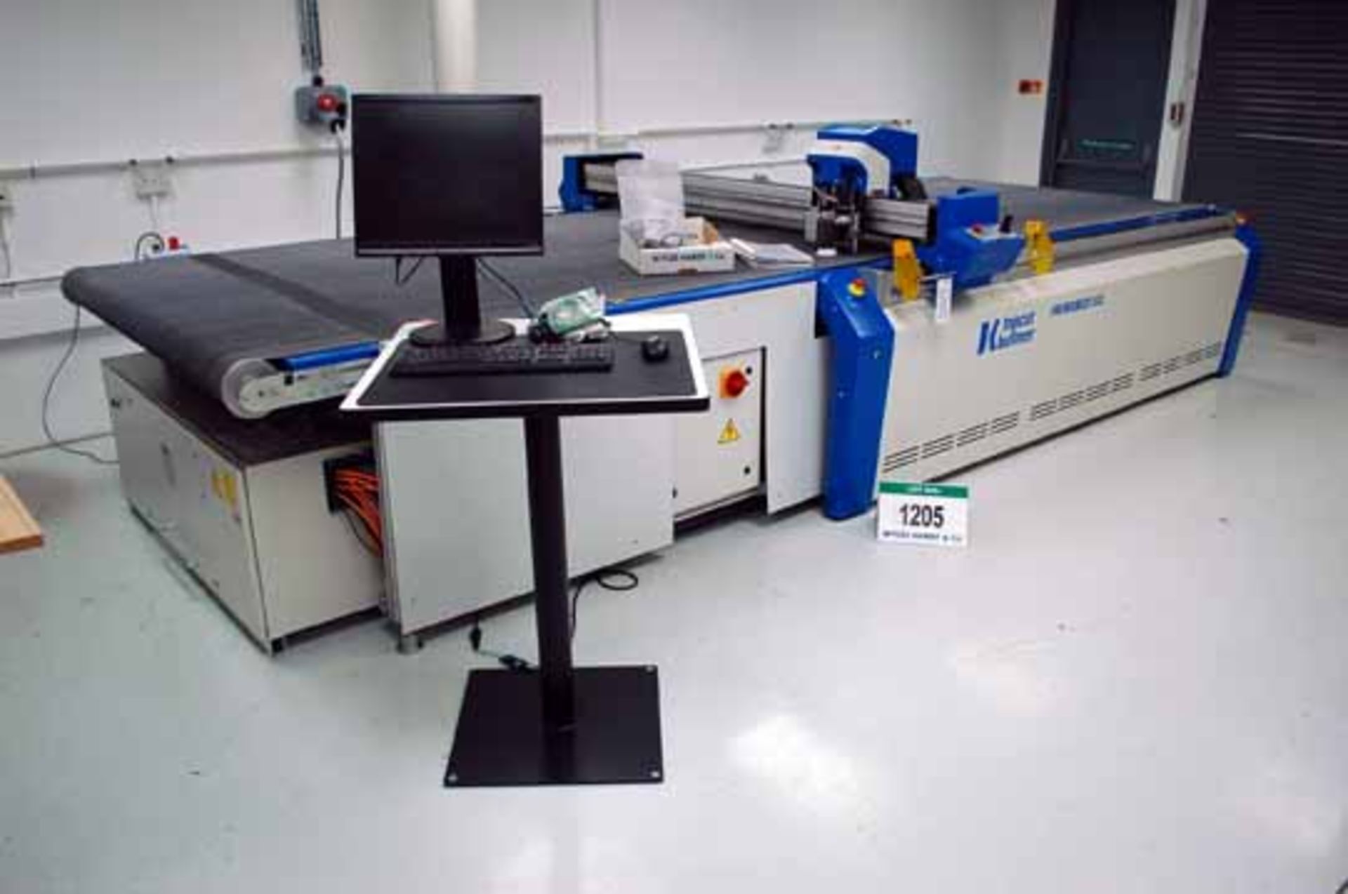 A TOPCUT BULLMER Premiumcut ELC Computer Controlled Flat Bed Material Cutting Machine, Serial No.