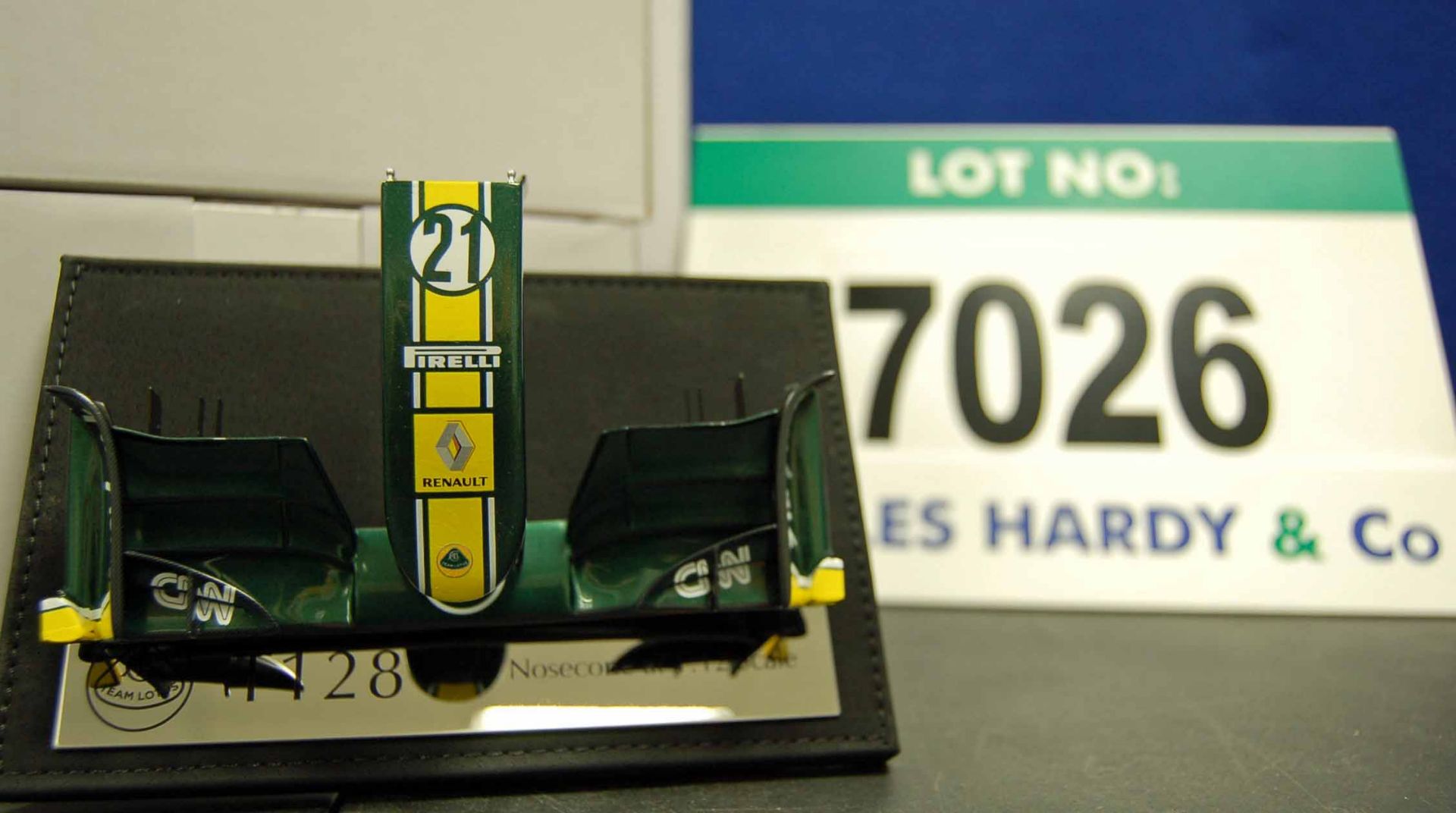 Five Amalgam FINE MODELS Racing Car Models of aTeam LOTUS T128 1/12 Nose Cone, Driver No. 21 -