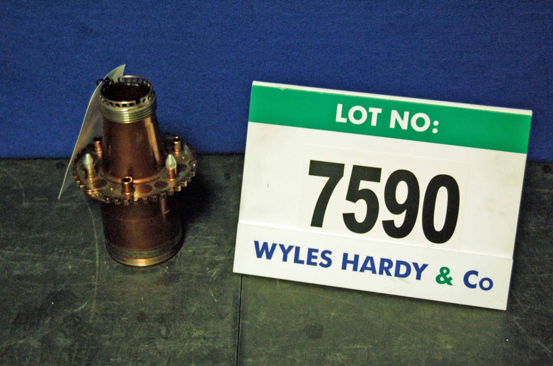 A CATERHAM F1 2012 Axle (Incomplete)  Want it shipped?